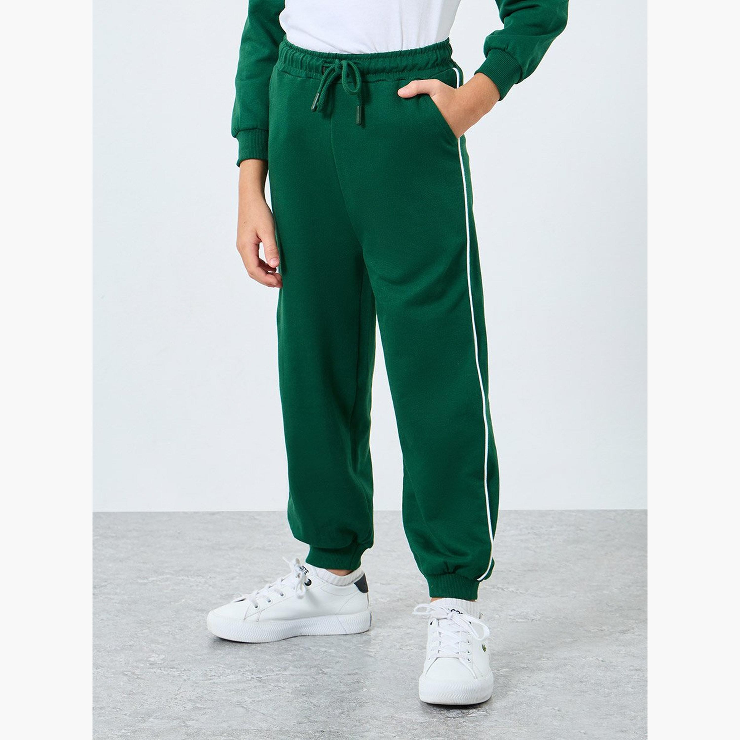 طقم من بنطال جوغر وسويتشيرت مُطبع-boys-clothing-setsandcoords-image-5