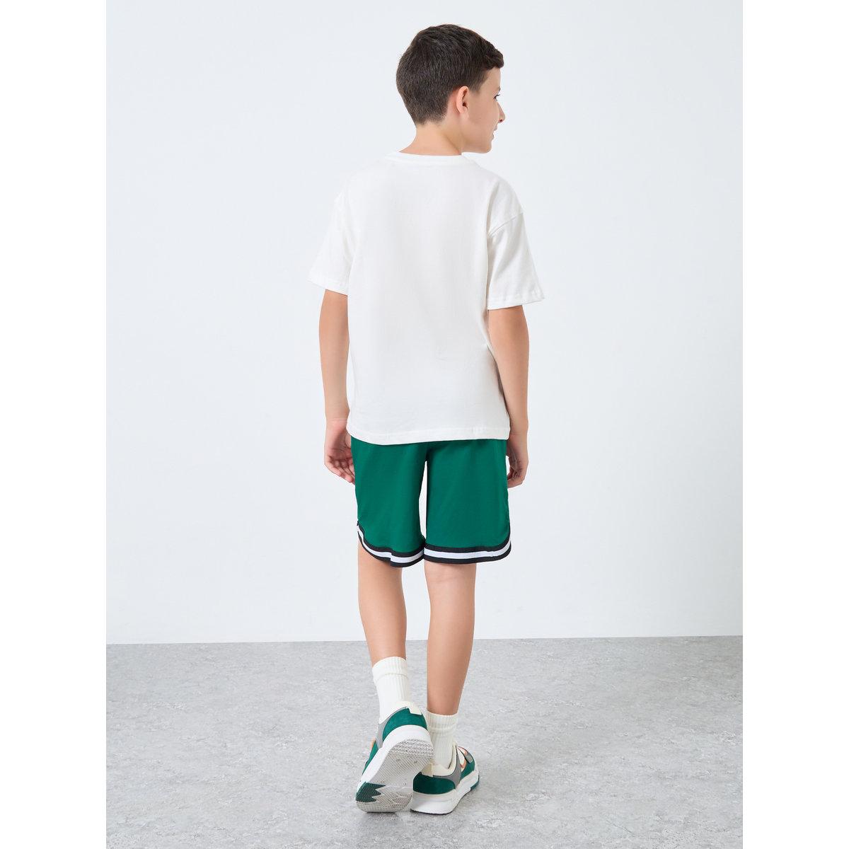 طقم منسق من شورت وتيشيرت بطبعة جرافيك-boys-clothing-setsandcoords-image-4