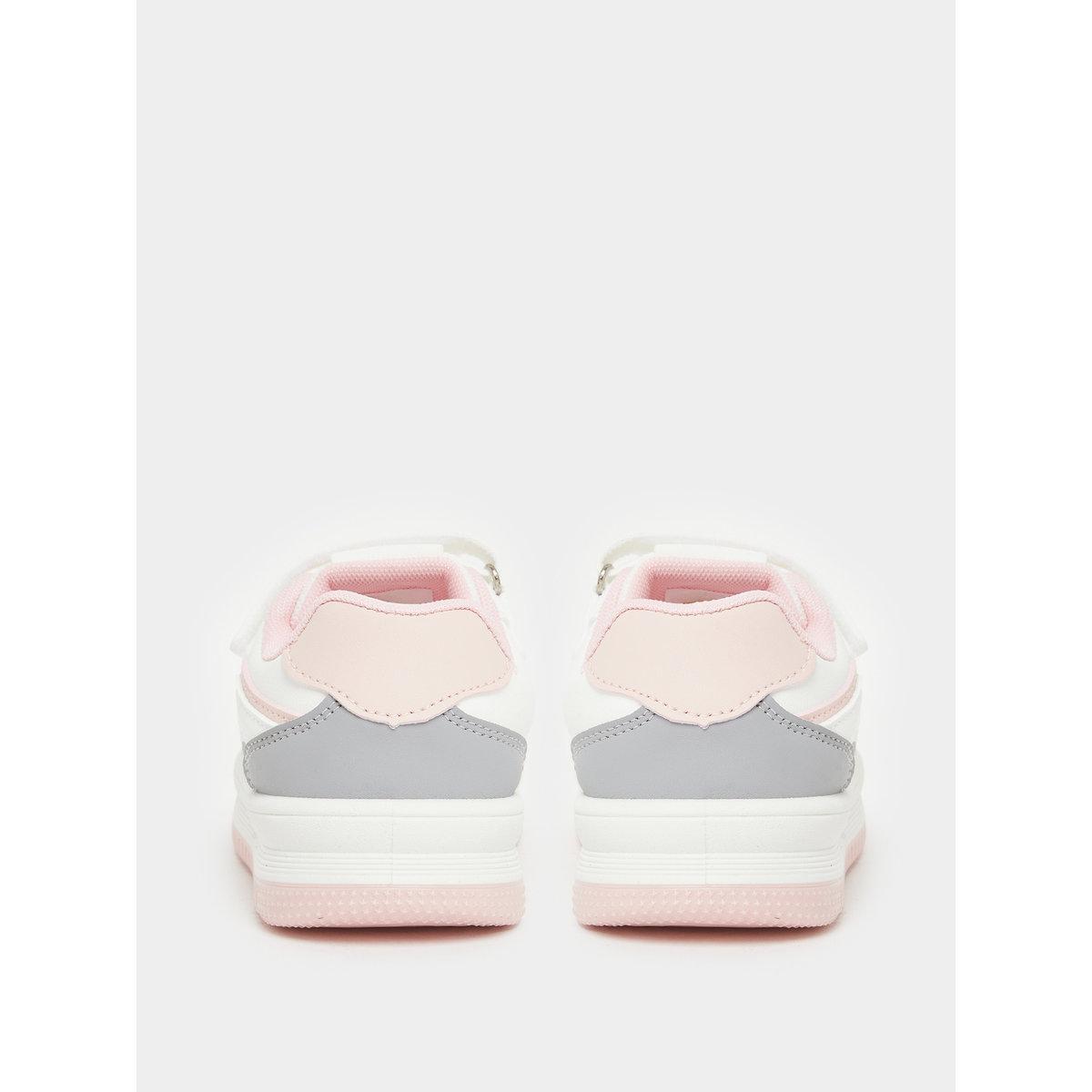 حذاء سنيكرز بتفاصيل ألواح مُتباينة-girls-shoes-sneakers-image-4