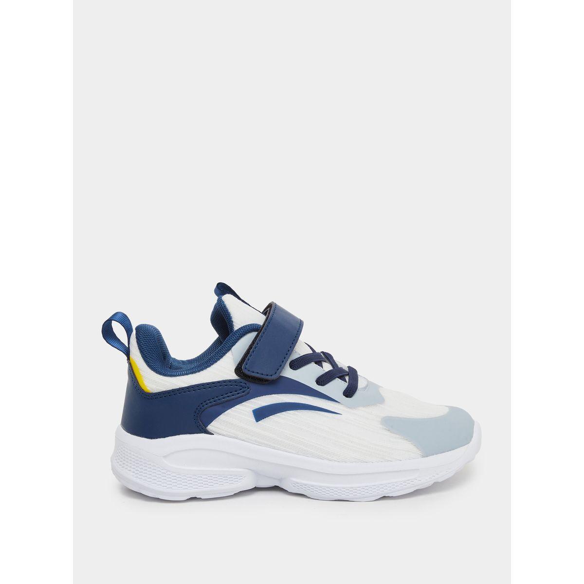 حذاء سنيكرز بتفاصيل مُتباينة-boys-shoes-sneakers-image-1