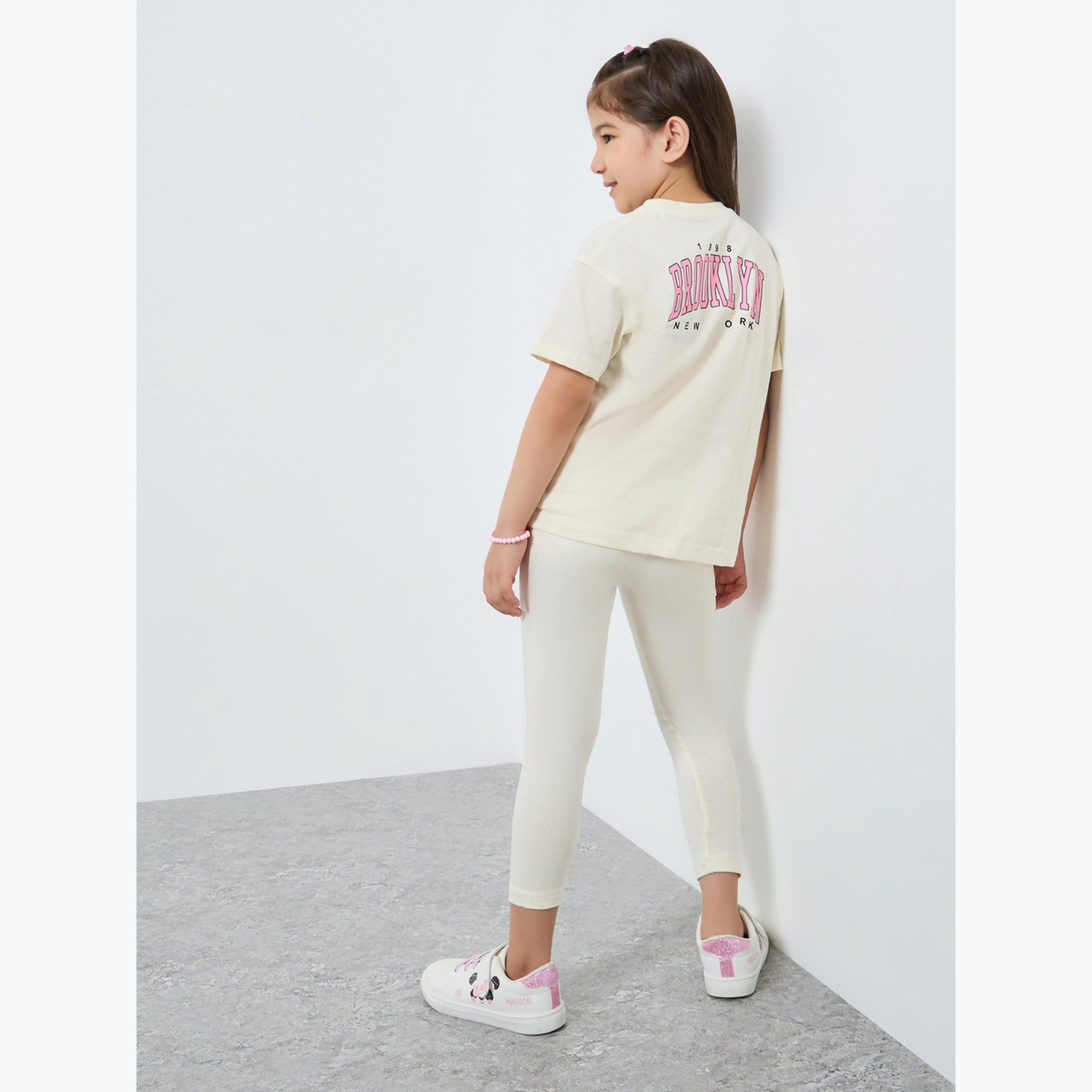 ستايلي - طقم تي شيرت وبنطال ضيق نقشة شعار تصميم واسع-girls-clothing-setsandcoords-image-2