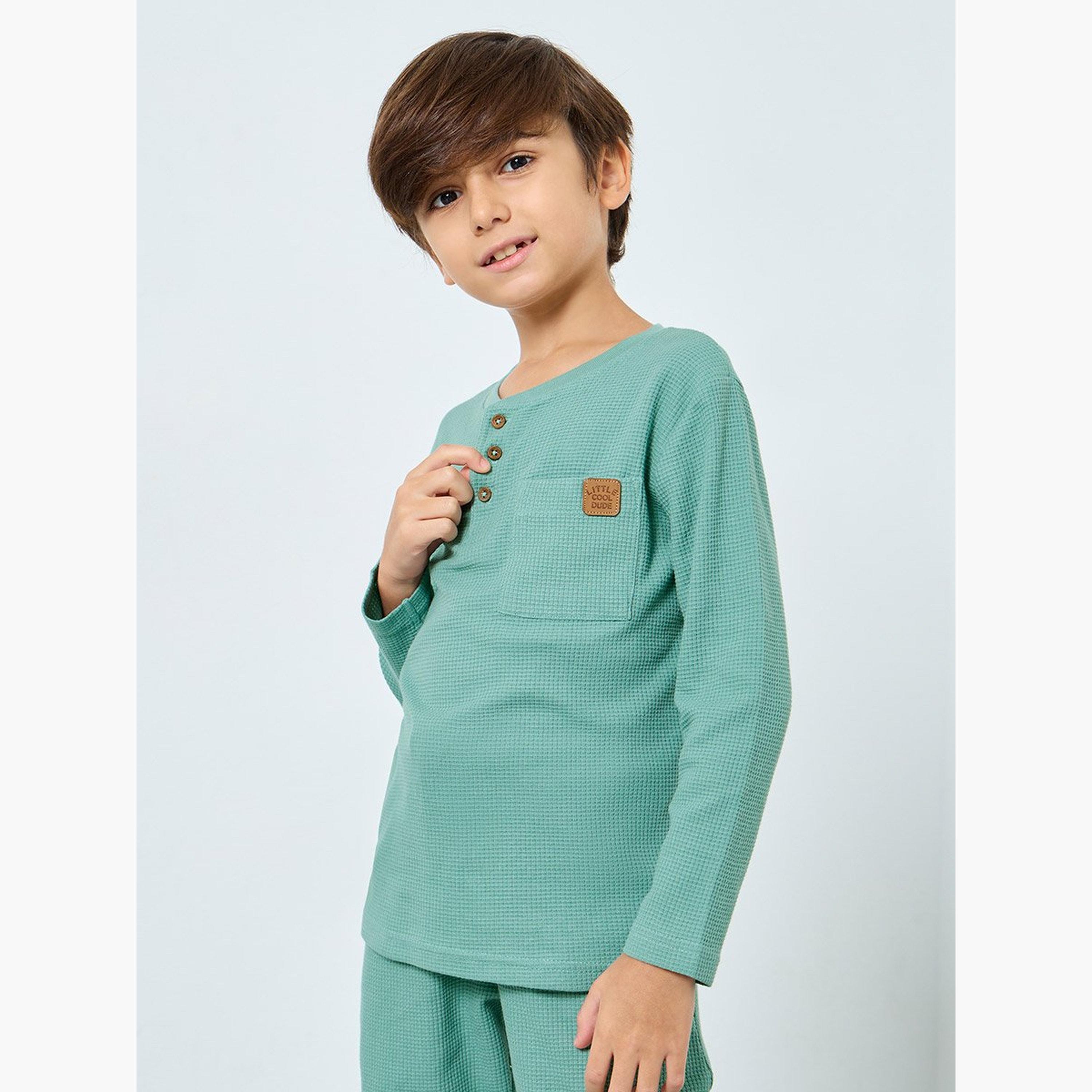 طقم من بنطال جوغر وتيشيرت محبوك بنسيج وافل-boys-clothing-setsandcoords-image-2