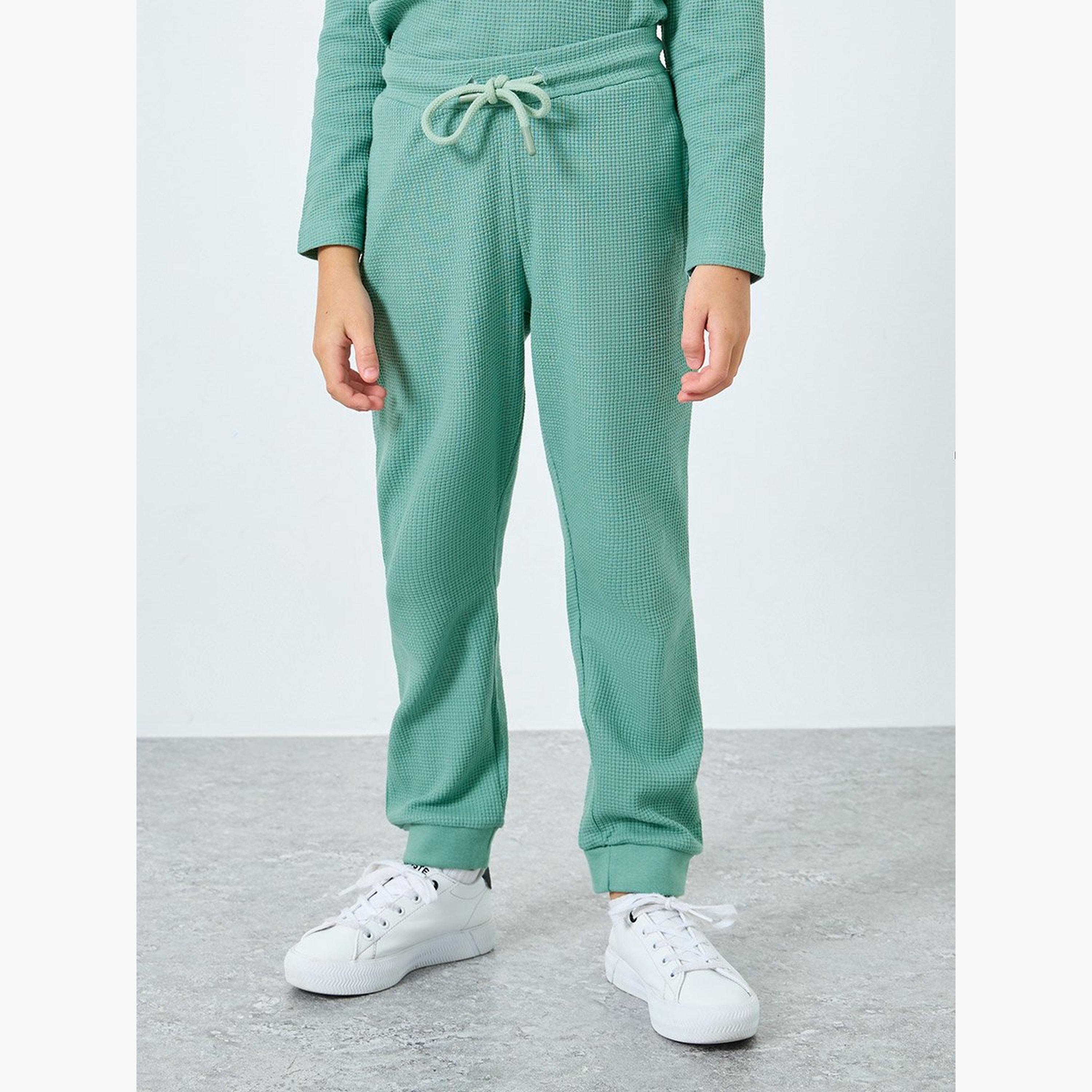 طقم من بنطال جوغر وتيشيرت محبوك بنسيج وافل-boys-clothing-setsandcoords-image-5