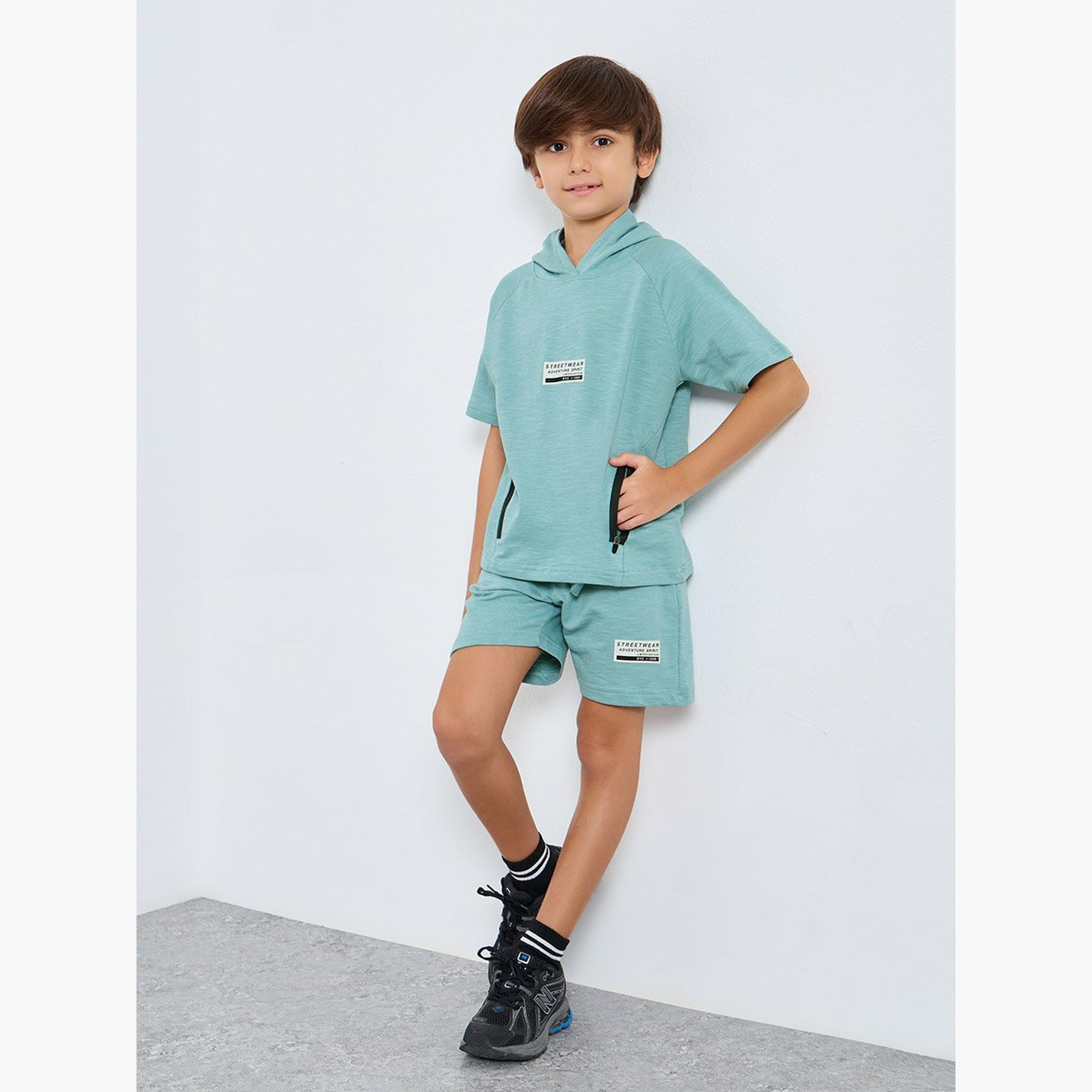 طقم منسق من شورت وتيشيرت بياقة هودي-boys-clothing-setsandcoords-image-1