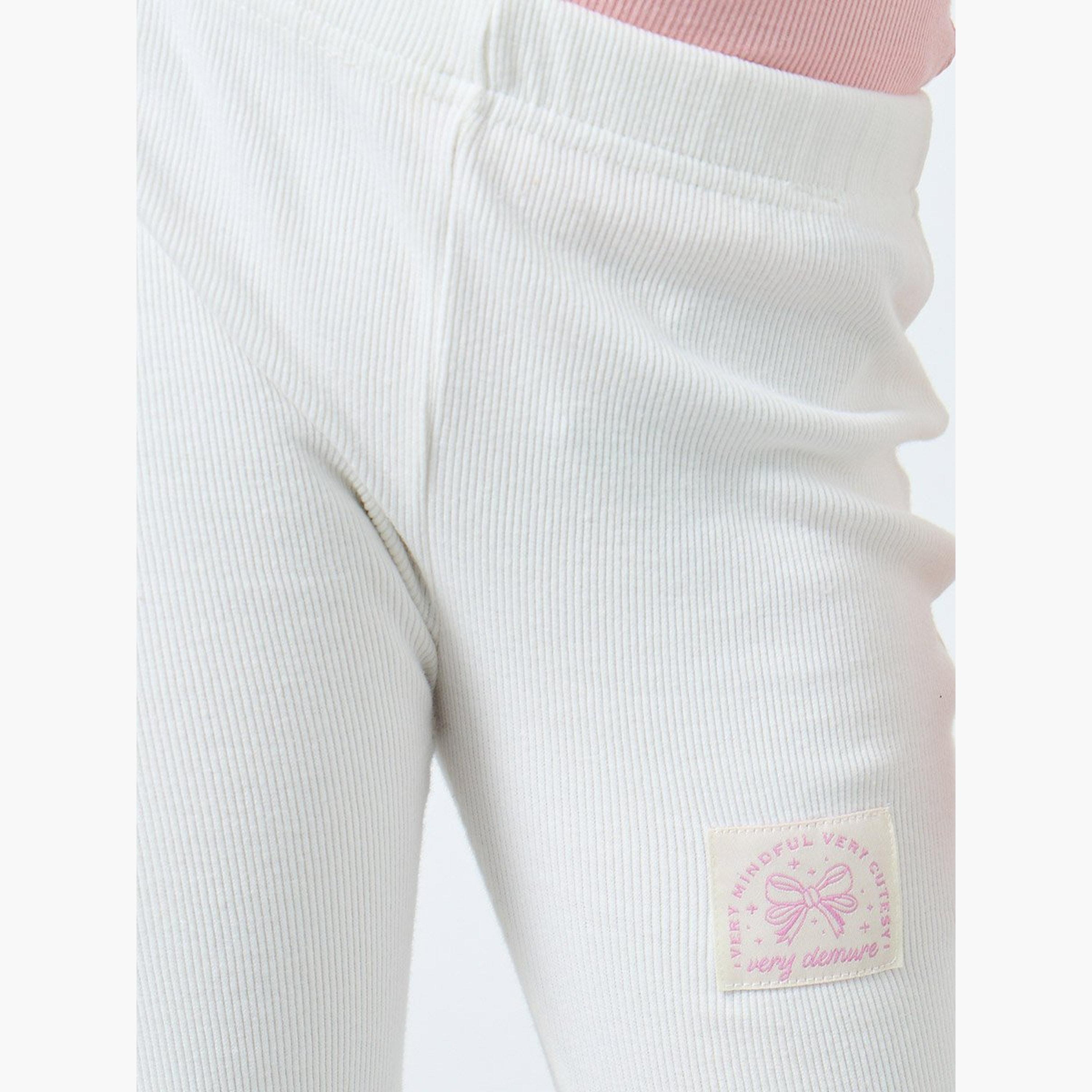 ليقنز بتفاصيل مُضلعة مع شارة-girls-clothing-bottoms-leggings-image-3