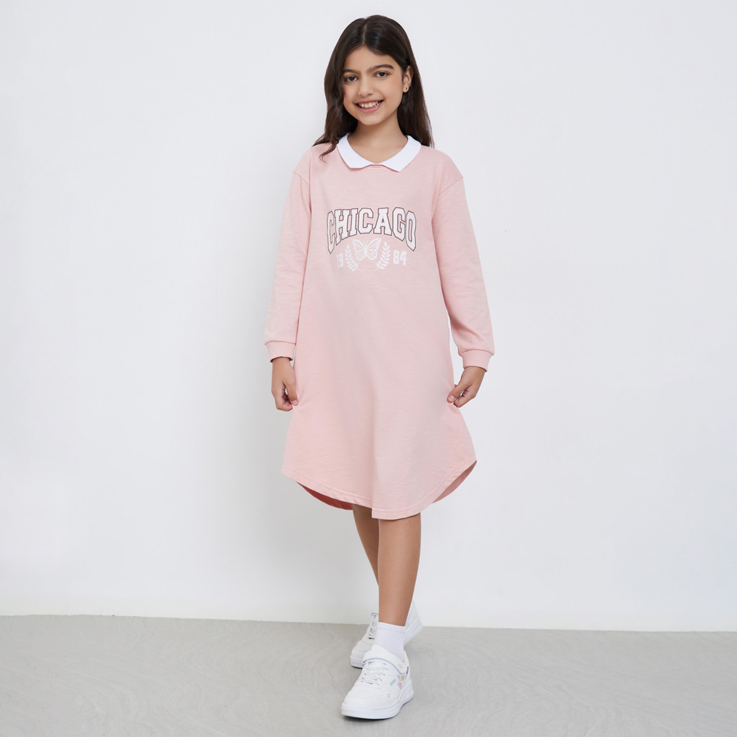 ستايلي - فستان قميصي وردي بطبعة شيكاغو للفتيات المراهقات-girls-clothing-dressesandjumpsuits-image-1