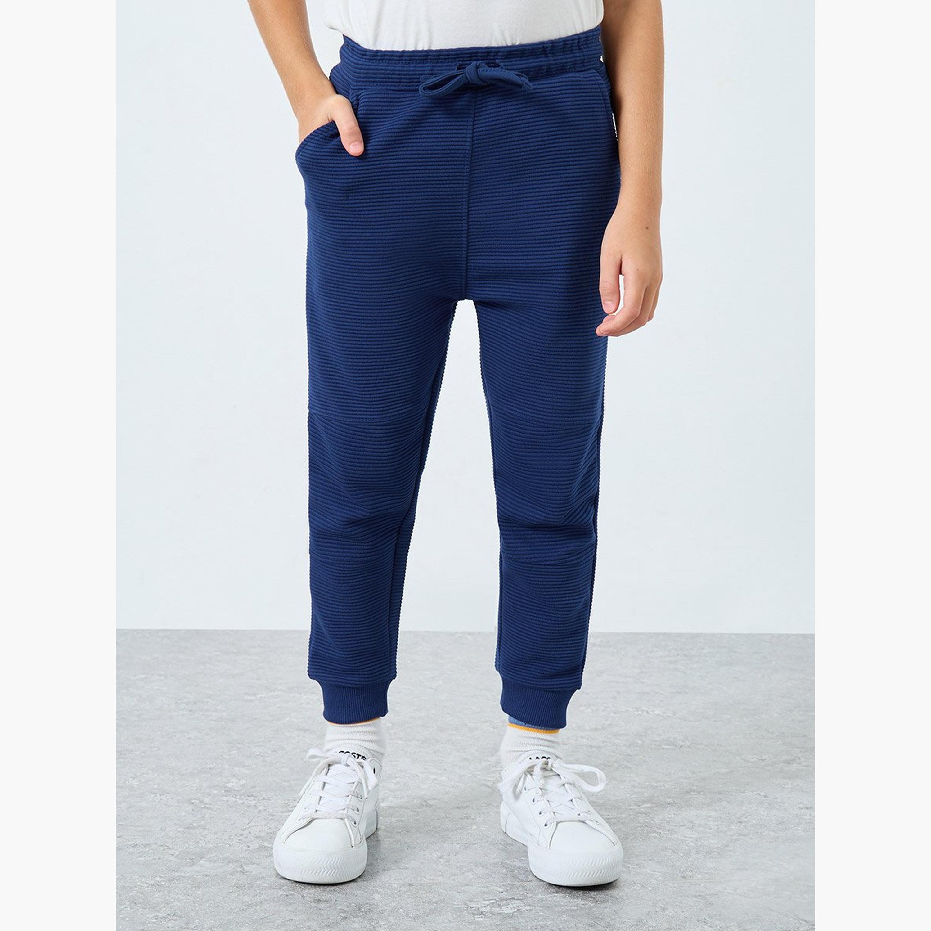بنطال جوغرز بتفاصيل بارزة الملمس-boys-clothing-bottoms-joggersandtrackpants-image-1