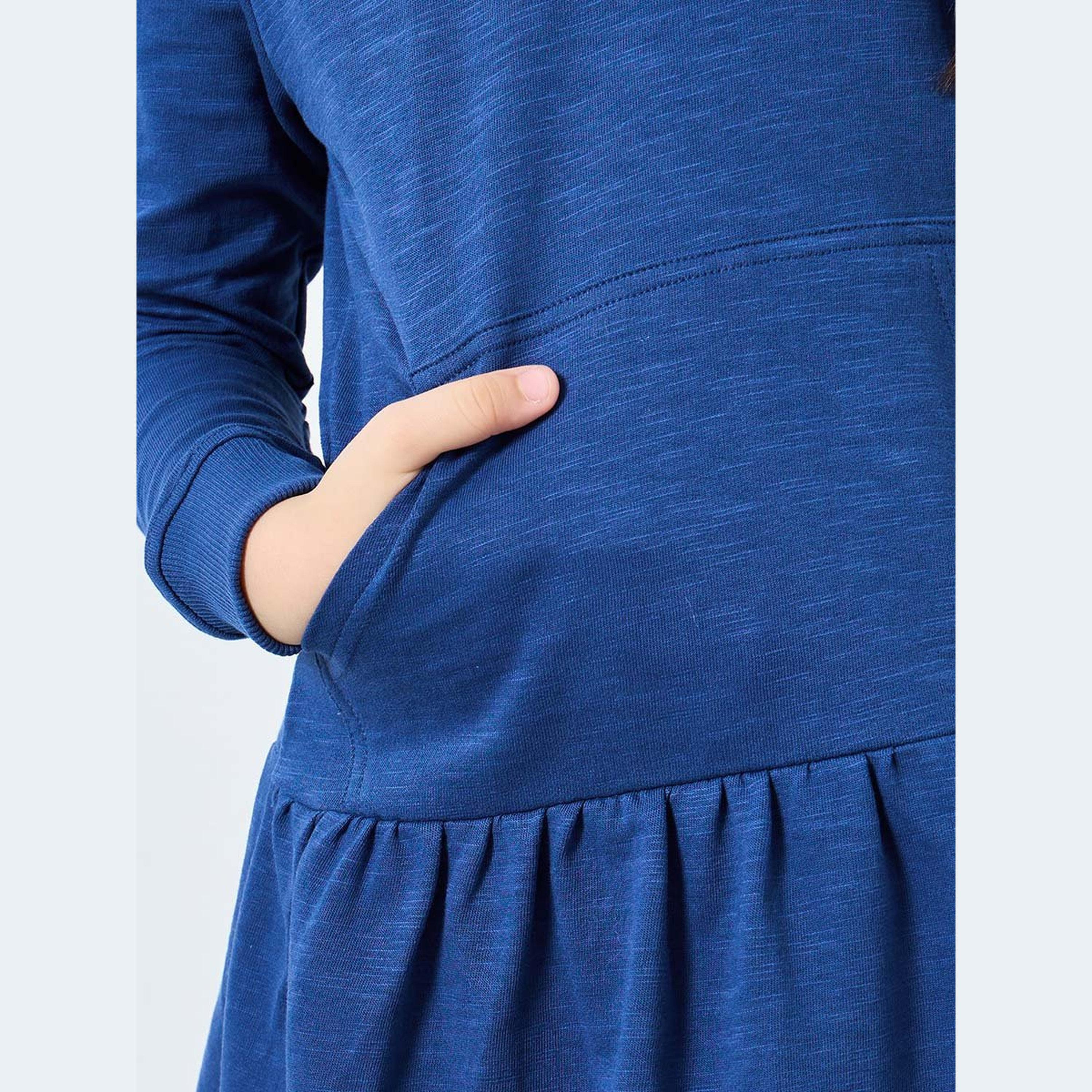 فستان أزرق بياقة هودي وجيب أمامي-girls-clothing-dressesandjumpsuits-image-3