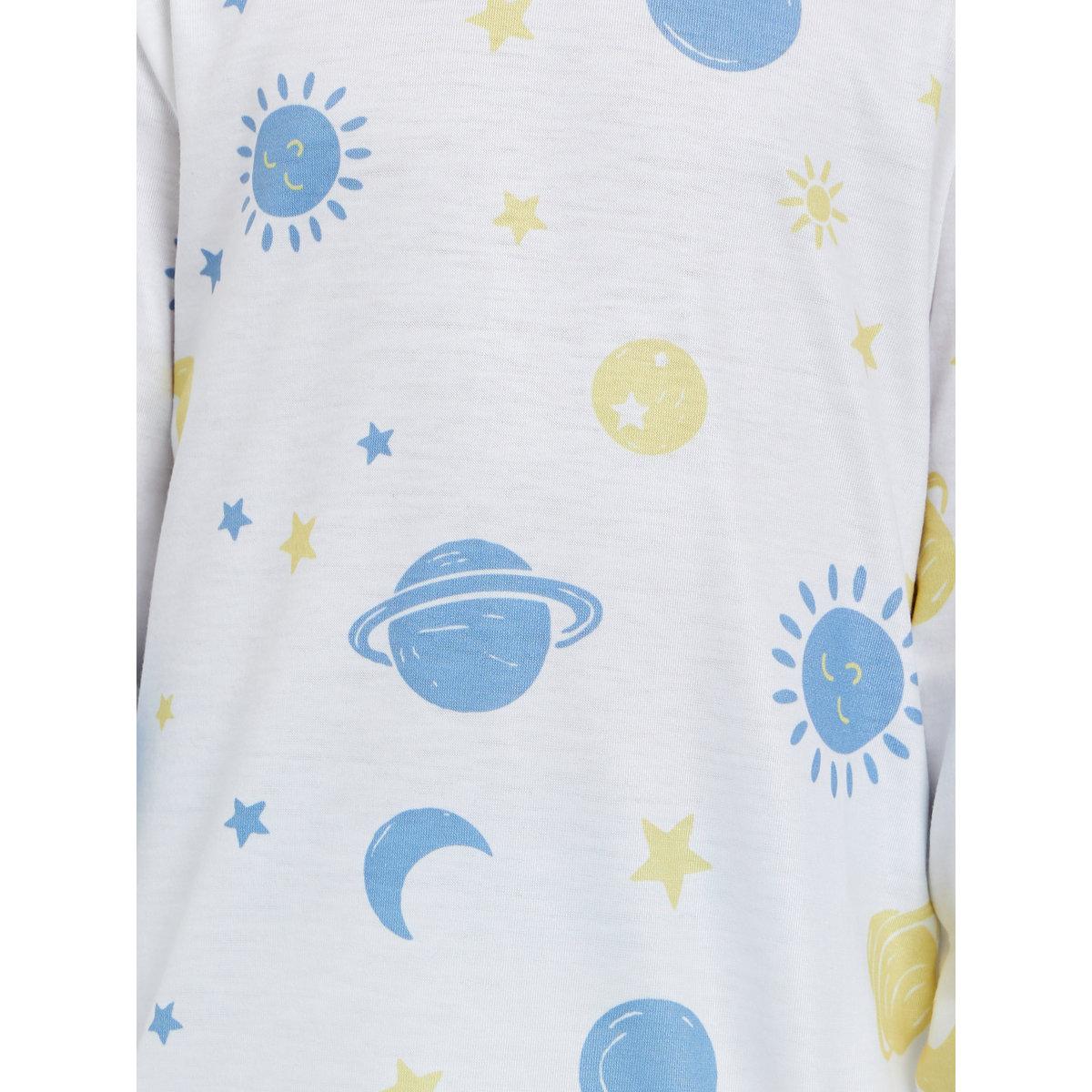 طقم من بنطال بيجاما وتيشيرت بطبعة جرافيك-boys-clothing-nightwear-image-4