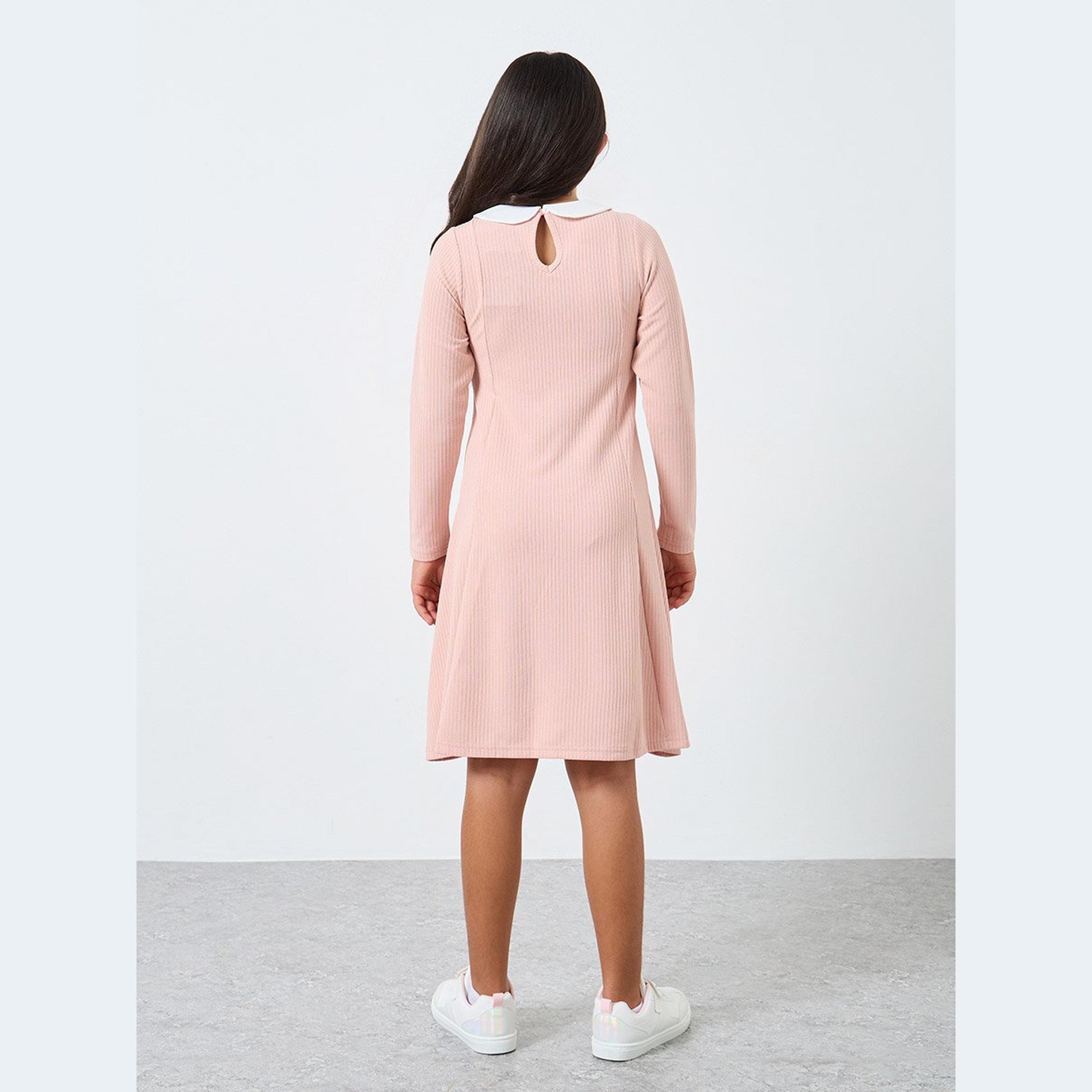 فستان محبوك بتفاصيل بارزة الملمس-girls-clothing-dressesandjumpsuits-image-4
