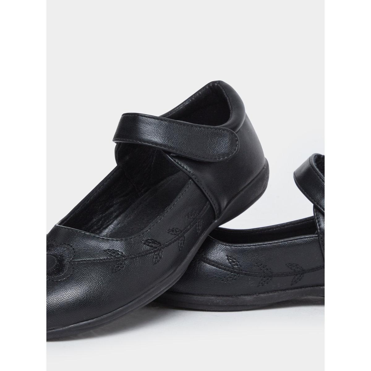 Styli Girls Black Mary Jane Shoes with Floral Detail-girls-shoes-ballerinas-image-3