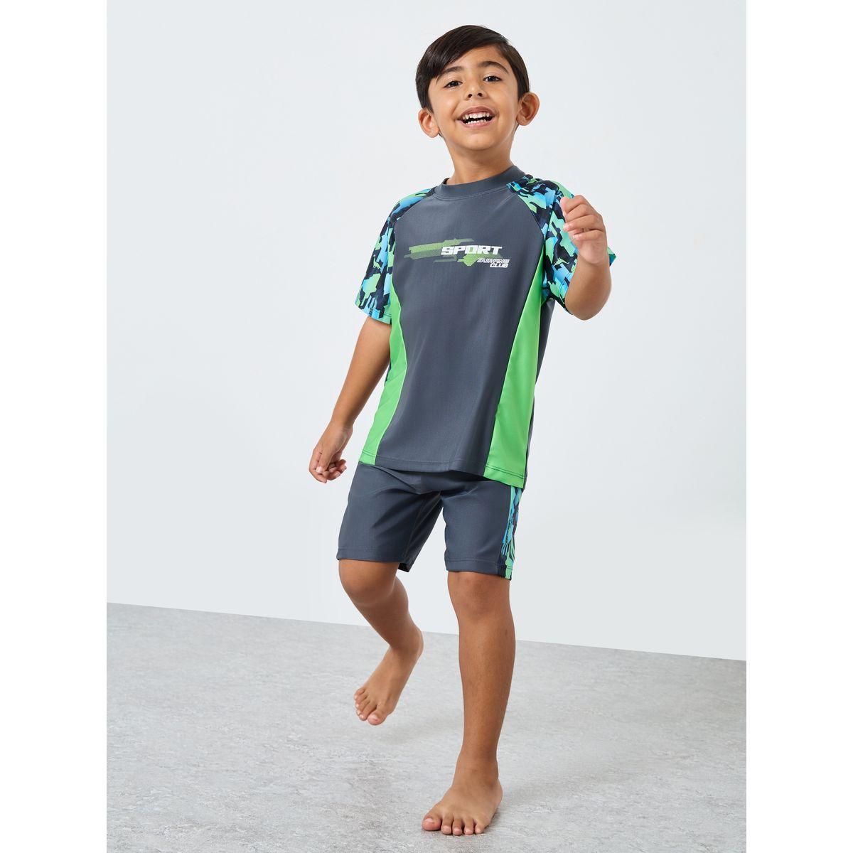 بدلة سباحة من 3 قطع - شورت وتيشيرت مع كاب-boys-clothing-swimwear-image-1