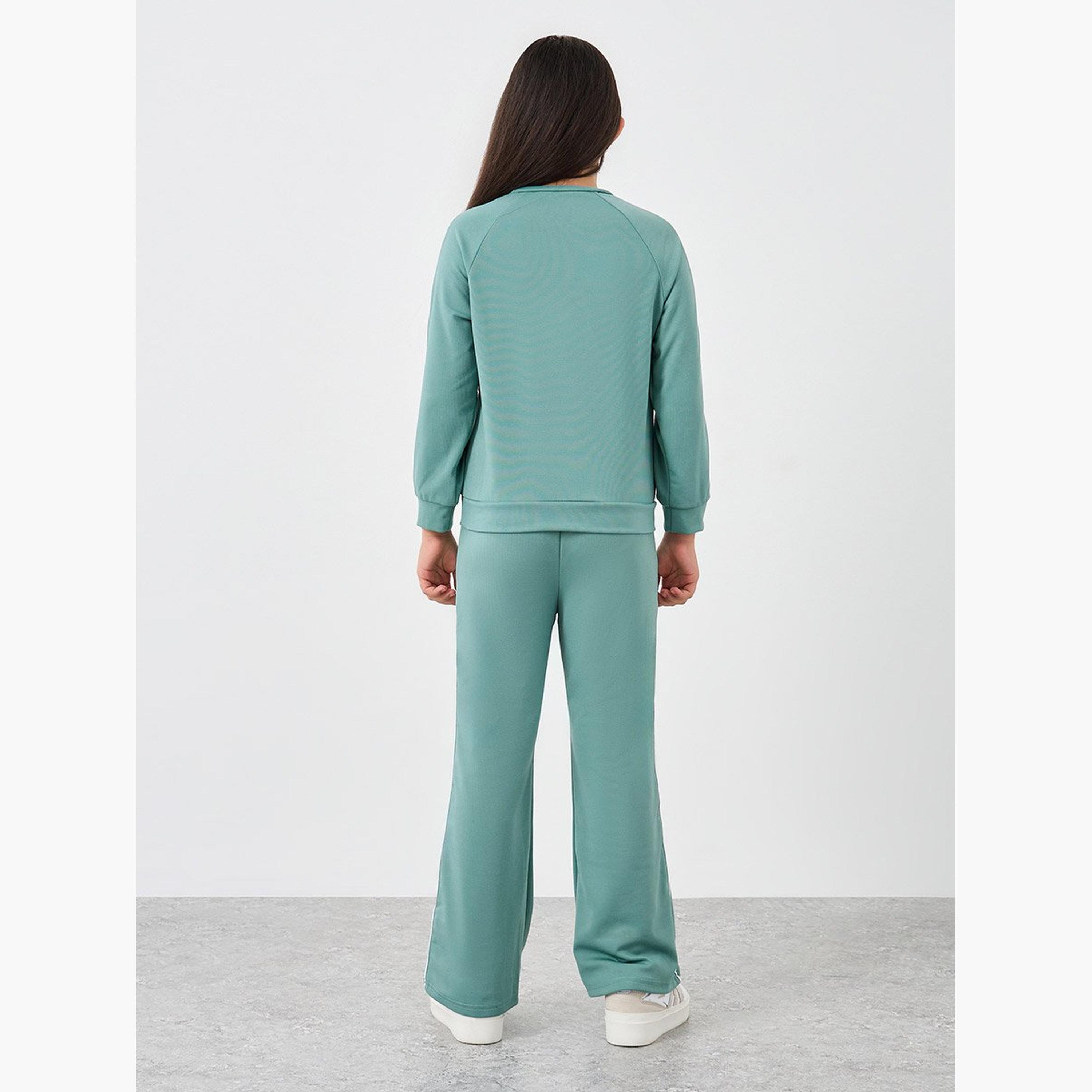 طقم من بنطال وسويت شيرت بطبعة-girls-clothing-setsandcoords-image-5