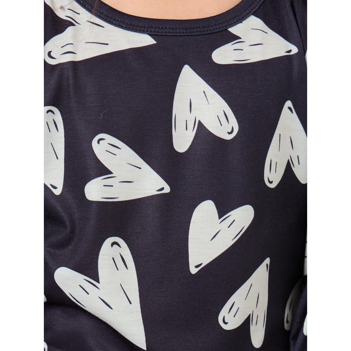 طقم من بنطال بيجاما وتيشيرت بطبعة قلب-girls-clothing-nightwear-image-3