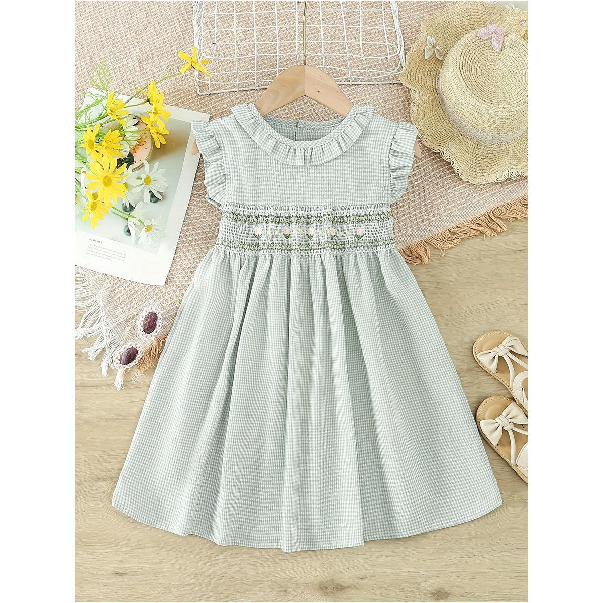 فستان بطبعة مربعات وتفاصيل مُجمعة-girls-clothing-dressesandjumpsuits-image-1