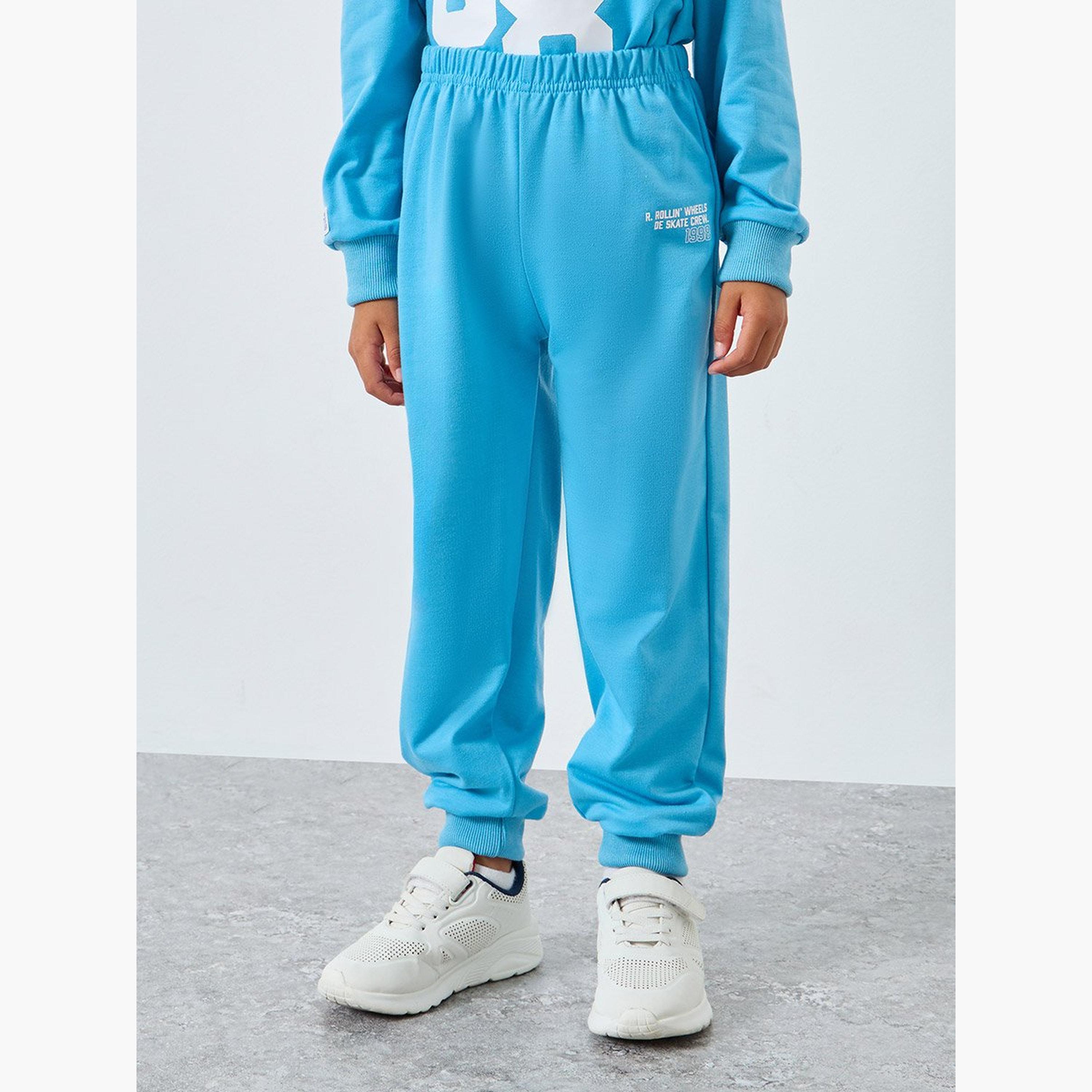 طقم منسق من جوغر وسويت شيرت بطبعة جرافيك-boys-clothing-setsandcoords-image-5