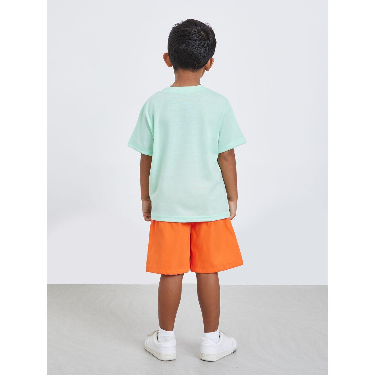 مجموعة من شورت وتيشيرت بطبعة جرافيك-boys-clothing-setsandcoords-image-4