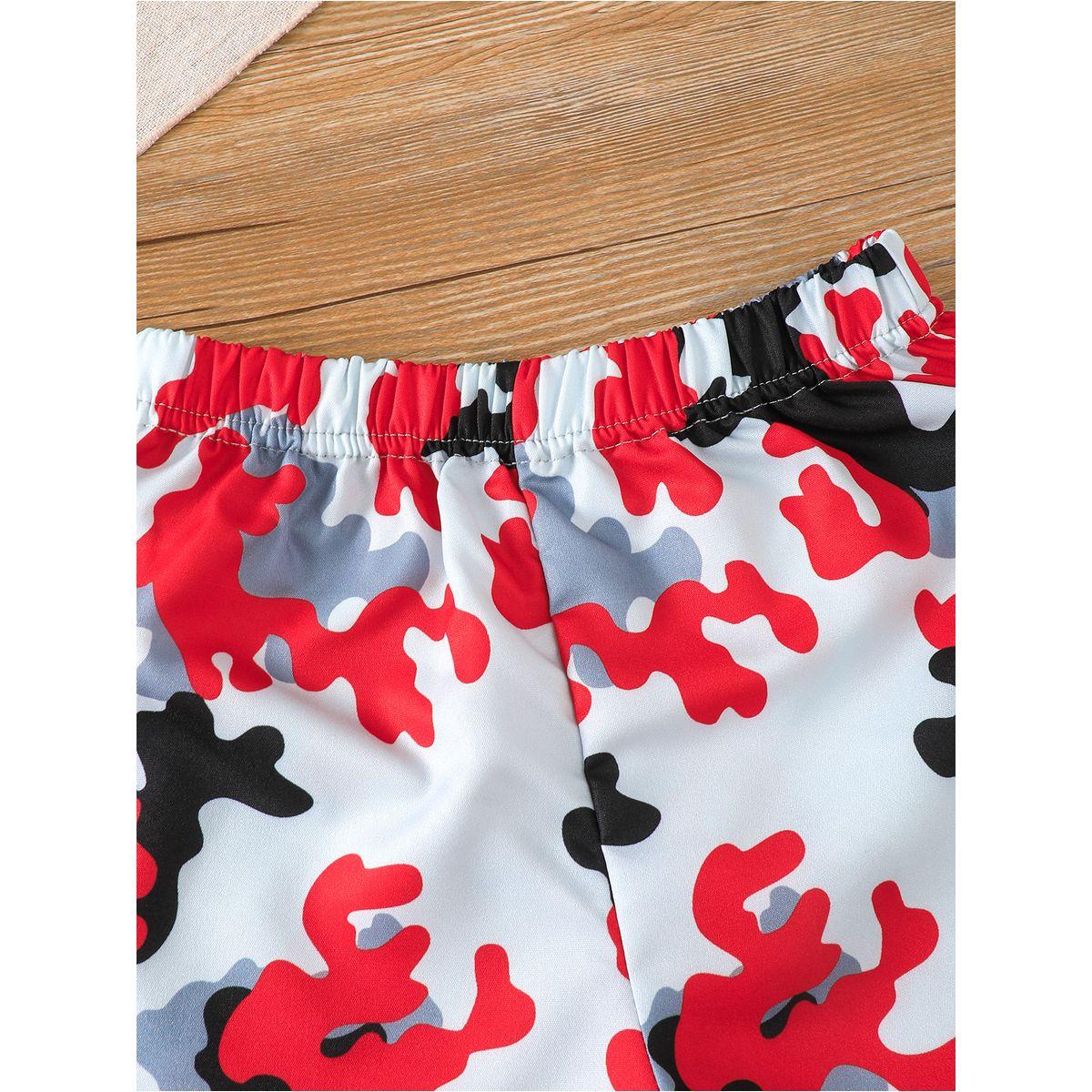 مجموعة من شورت كامو مع تيشيرت بطبعة جرافيك-boys-clothing-setsandcoords-image-5