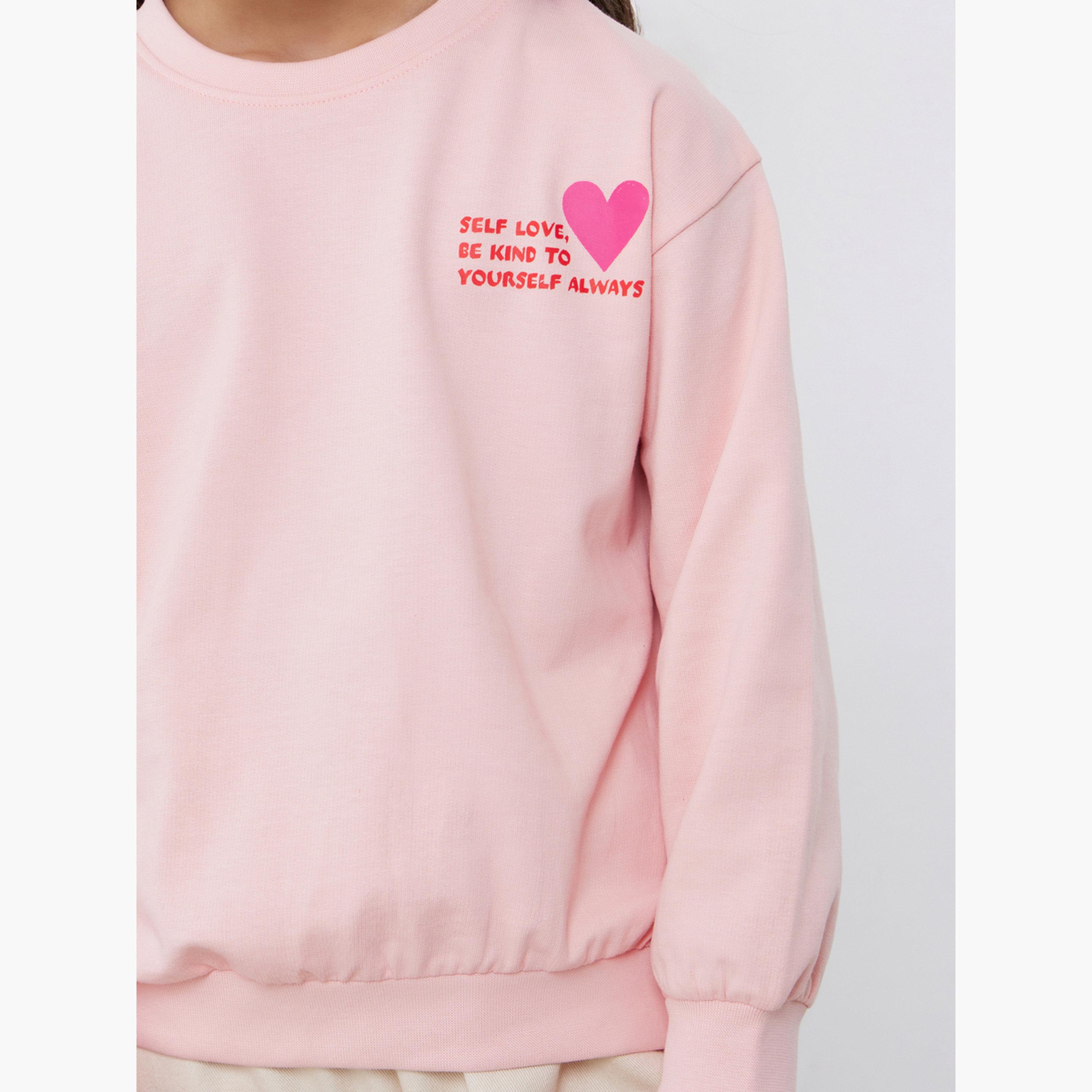 ستايلي - سويت شيرت مطبوع عليه قلب وردي للبنات-girls-clothing-winterwear-sweatshirts-image-3