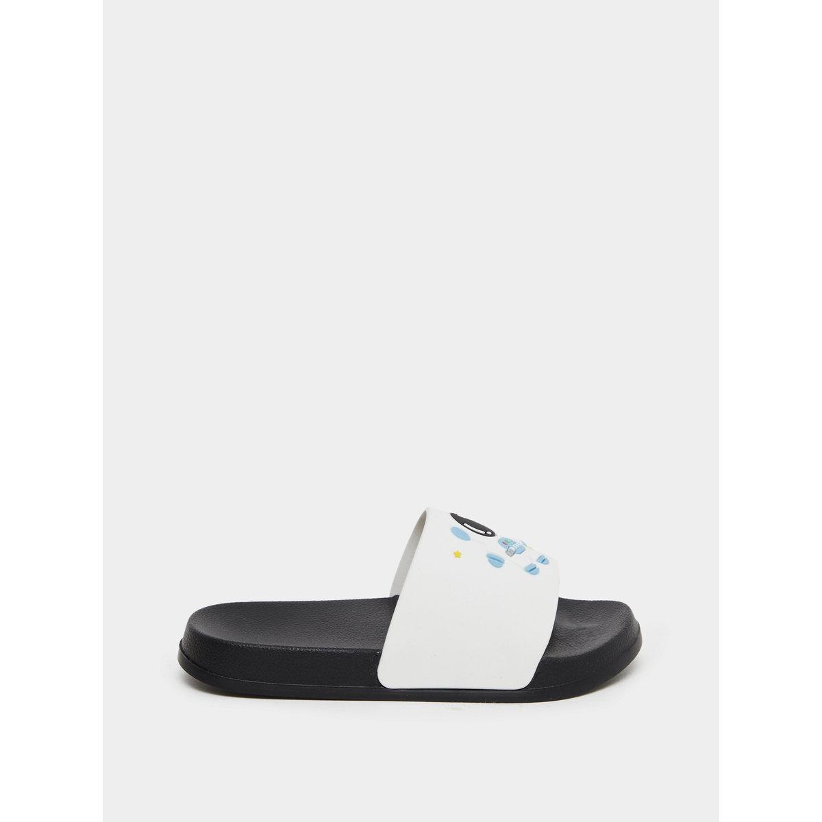 شبشب بطبعة جرافيك-boys-shoes-flipflopsandslides-image-1