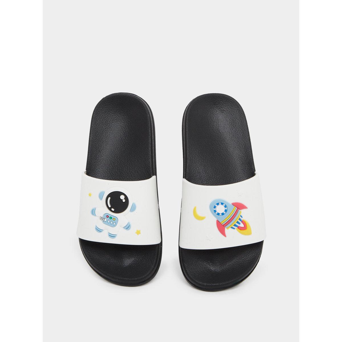 شبشب بطبعة جرافيك-boys-shoes-flipflopsandslides-image-5