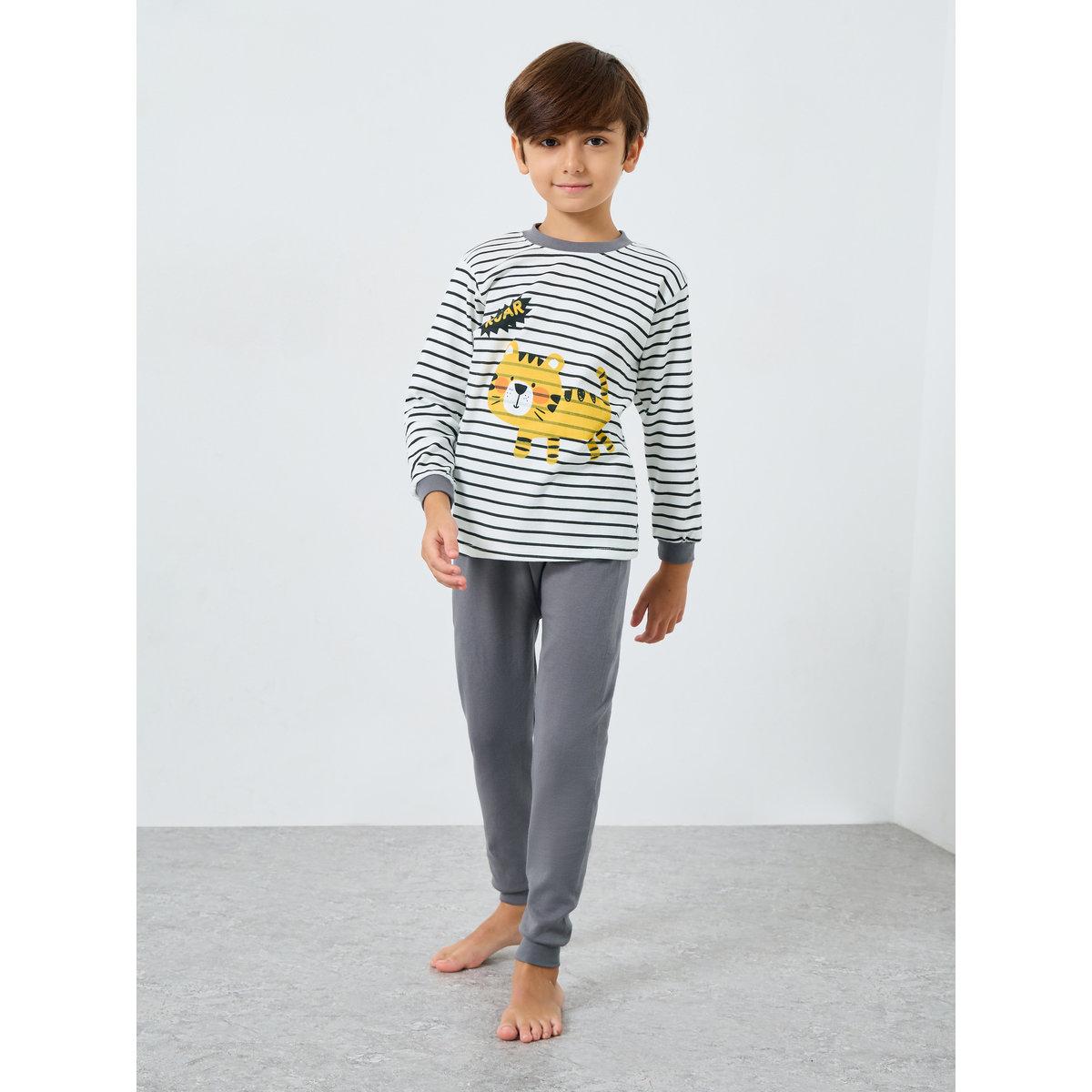 طقم من بنطال بيجاما وتيشيرت بطبعة جرافيك-boys-clothing-nightwear-image-1