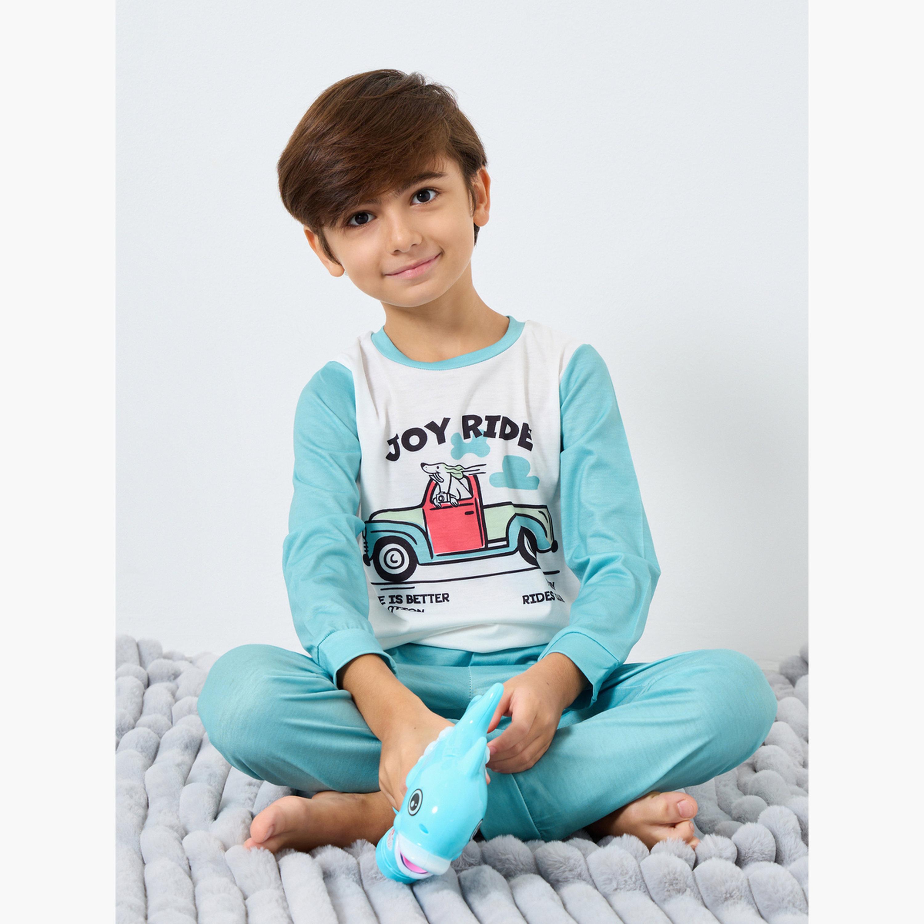ستايلي - بيجاما تي شيرت بأكمام طويلة بطبعة جرافيكية لون أخضر-boys-clothing-nightwear-image-2