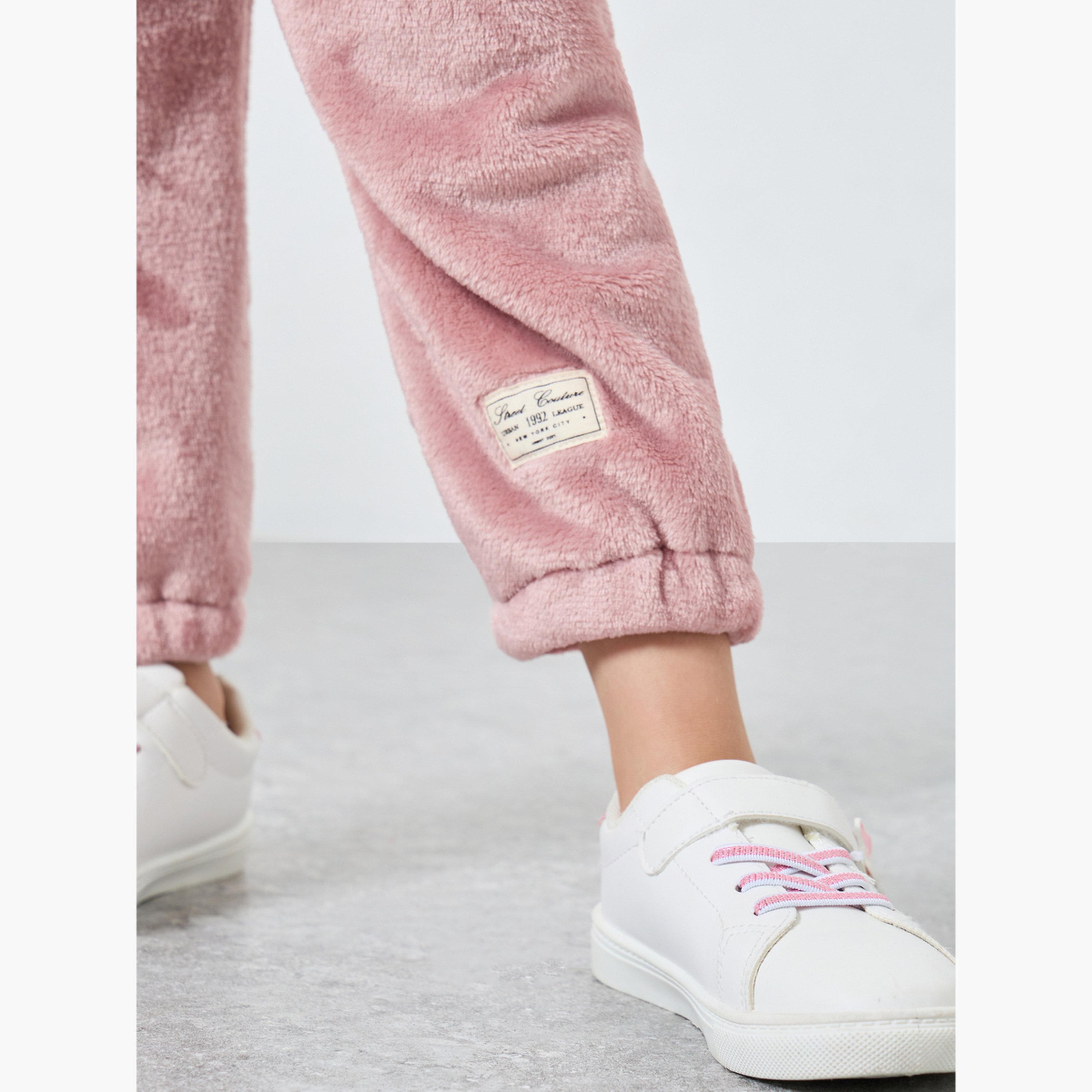 ستايلي - طقم سويت شيرت وبنطال رياضي من الفرو الصناعي بنصف سحاب أمامي للبنات-girls-clothing-setsandcoords-image-5