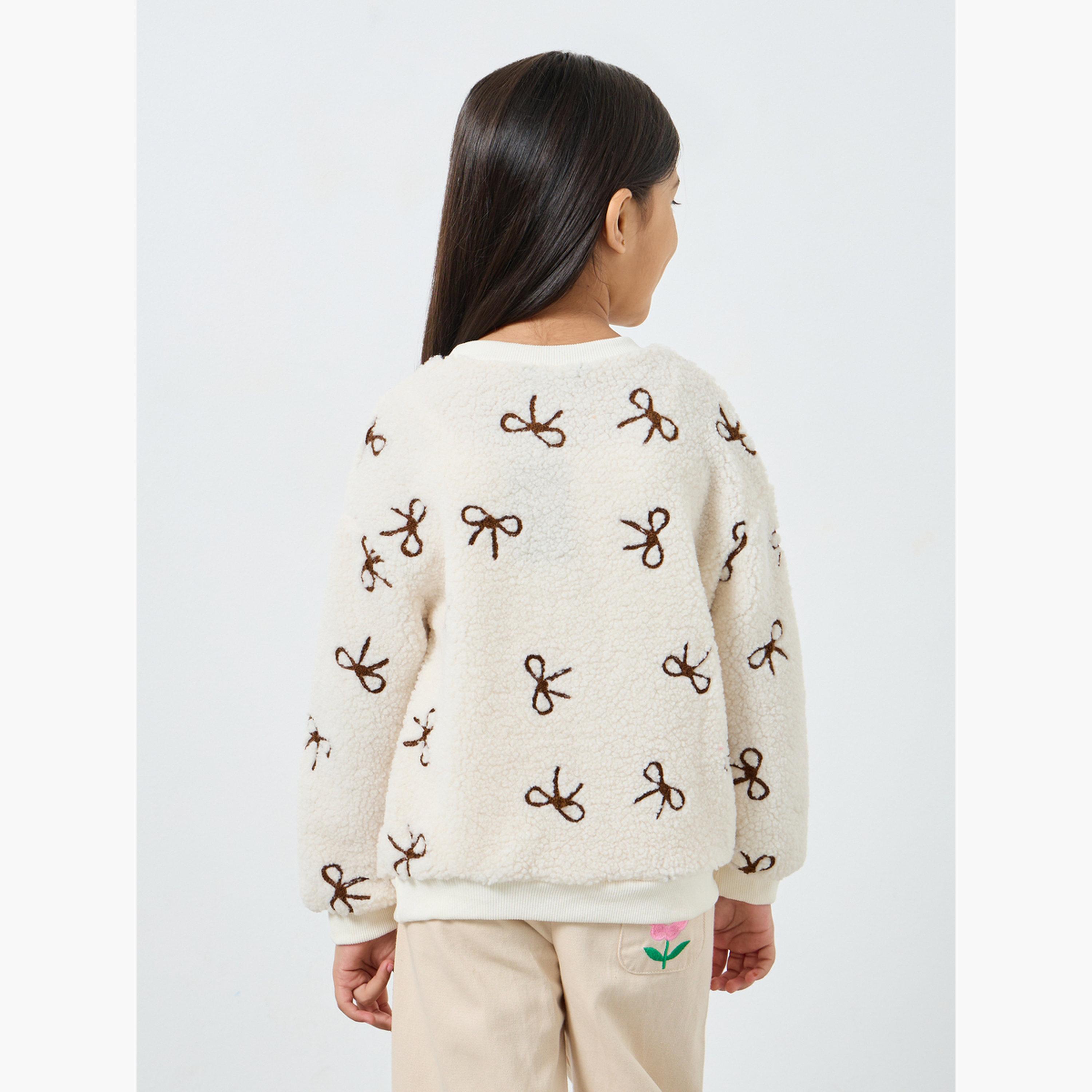 ستايلي - سويت شيرت من الفرو الصناعي مطرز بفيونكة-girls-clothing-winterwear-sweatshirts-image-4
