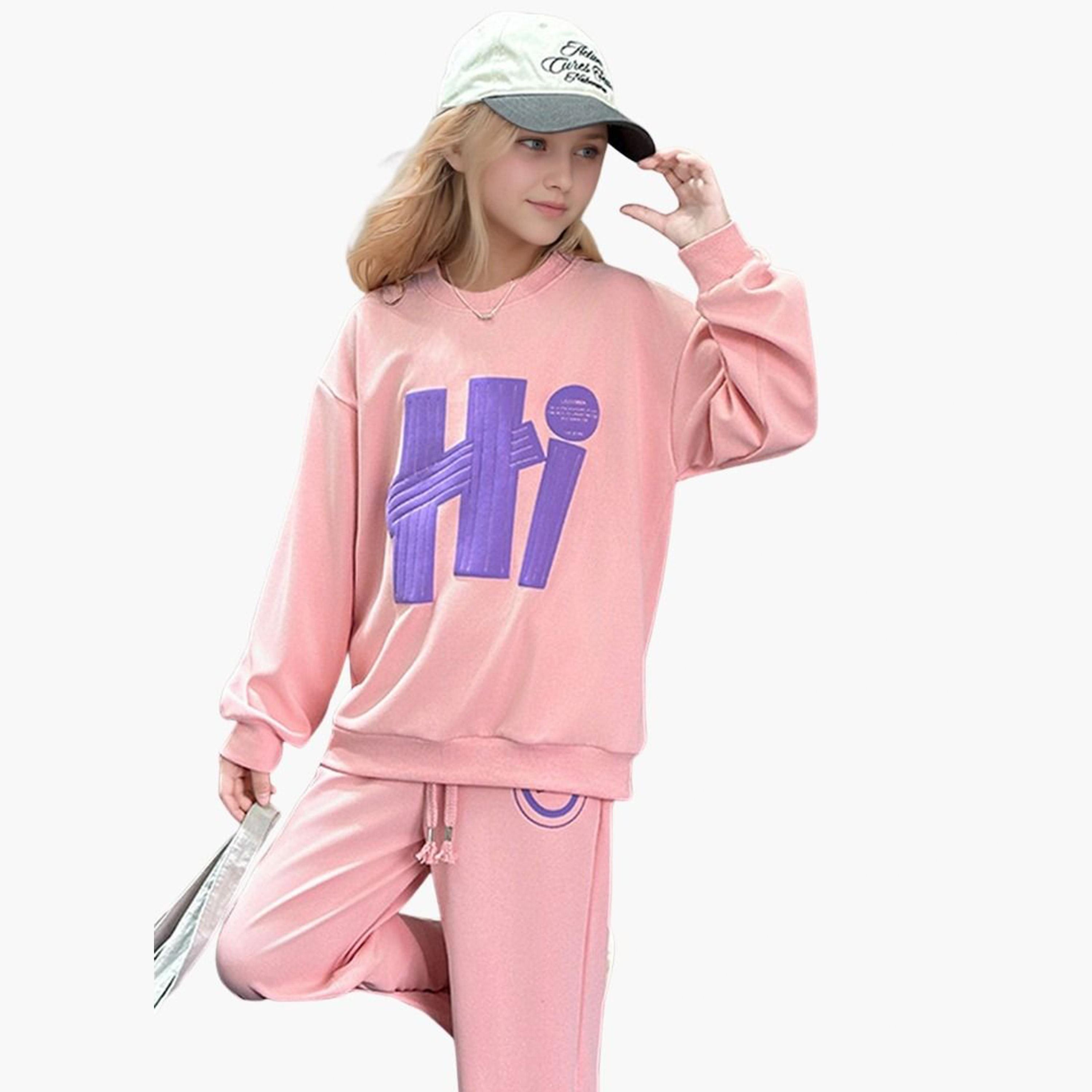 تيك تو - طقم سويت شيرت وبنطال رياضي مطبوع لون وردي-girls-clothing-setsandcoords-image-5