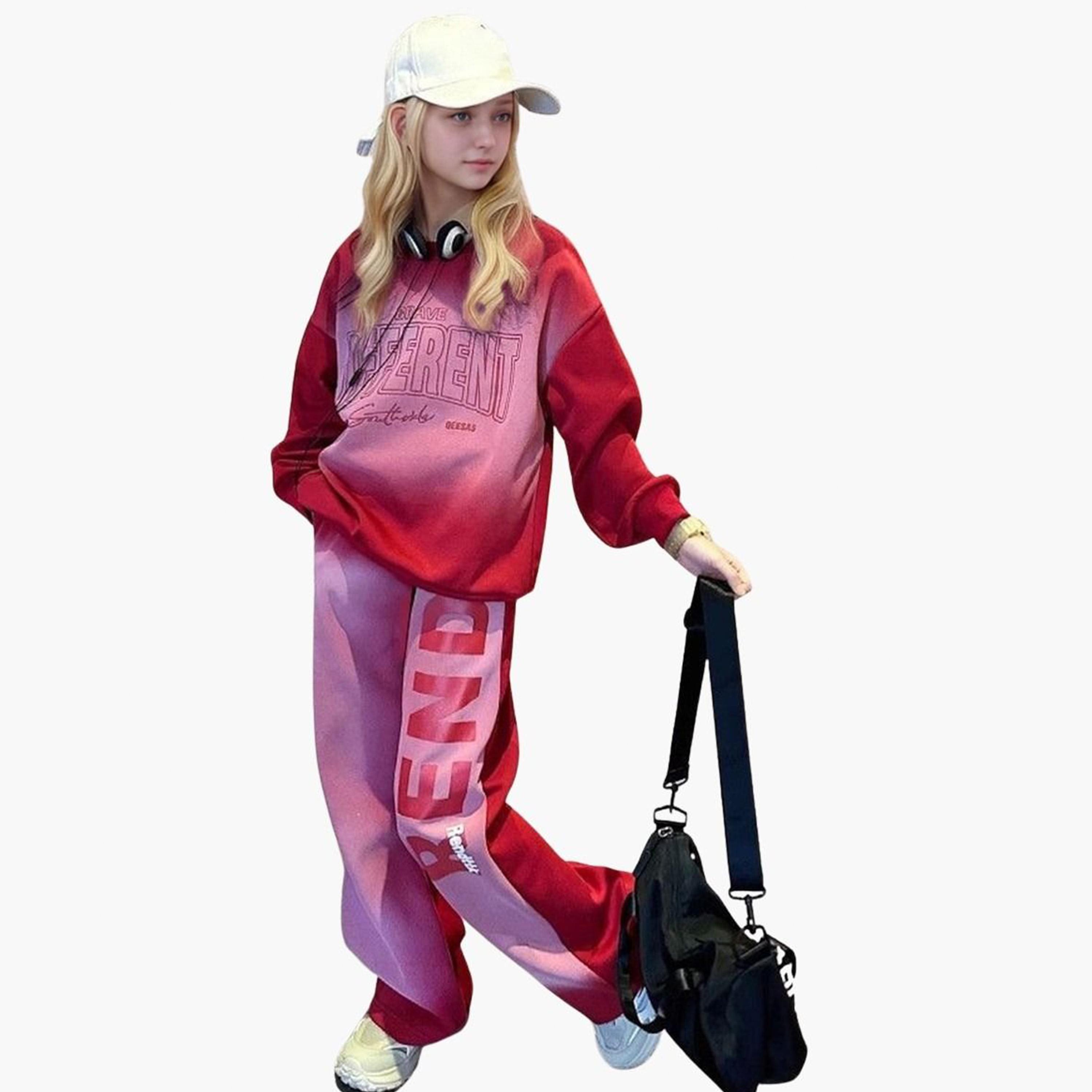 تيك تو - طقم سويت شيرت وبنطال رياضي لون متدرج أحمر-girls-clothing-setsandcoords-image-2