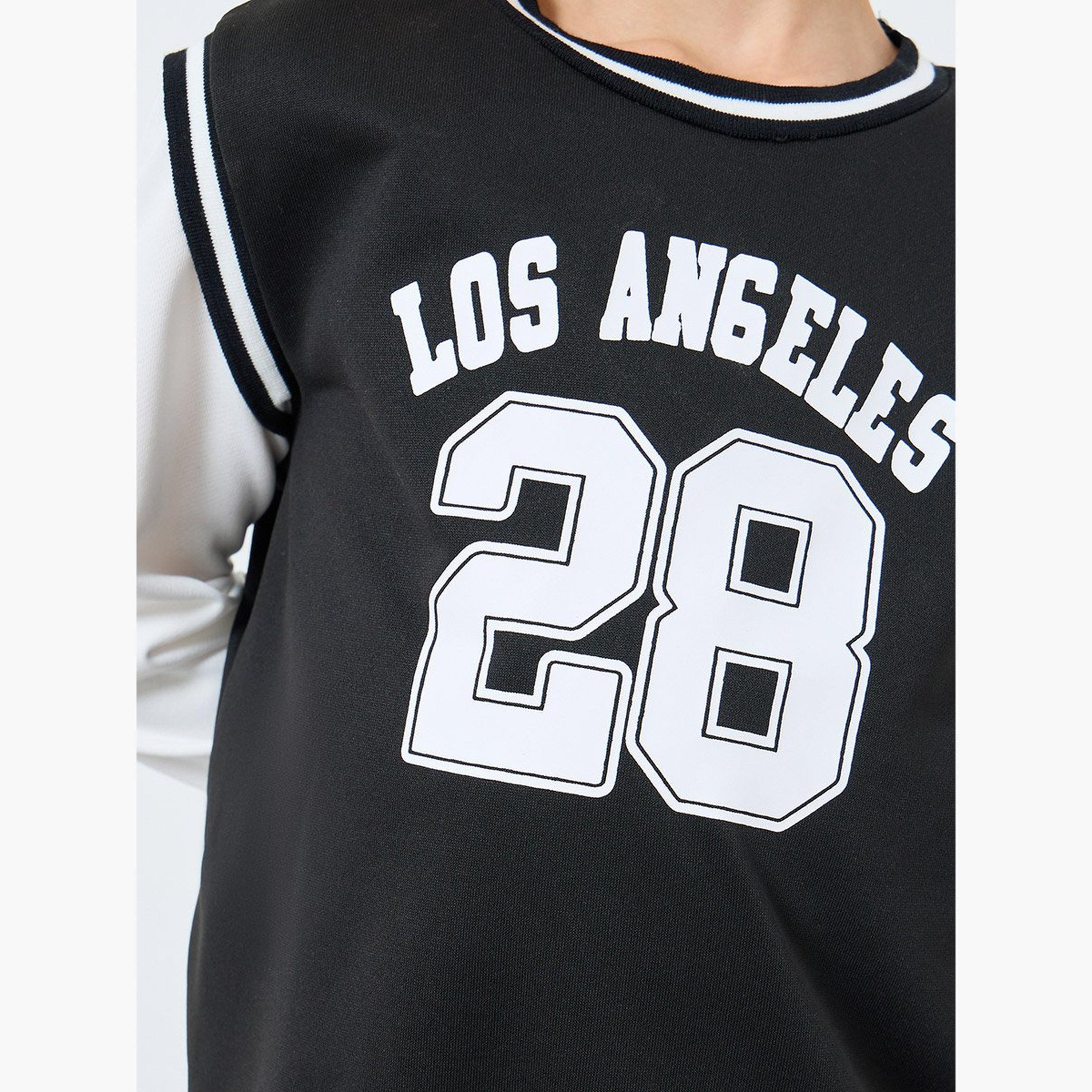 ستايلي - طقم سويت شيرت وبنطال رياضي بطبعة جرافيكية لون أسود-boys-clothing-setsandcoords-image-3