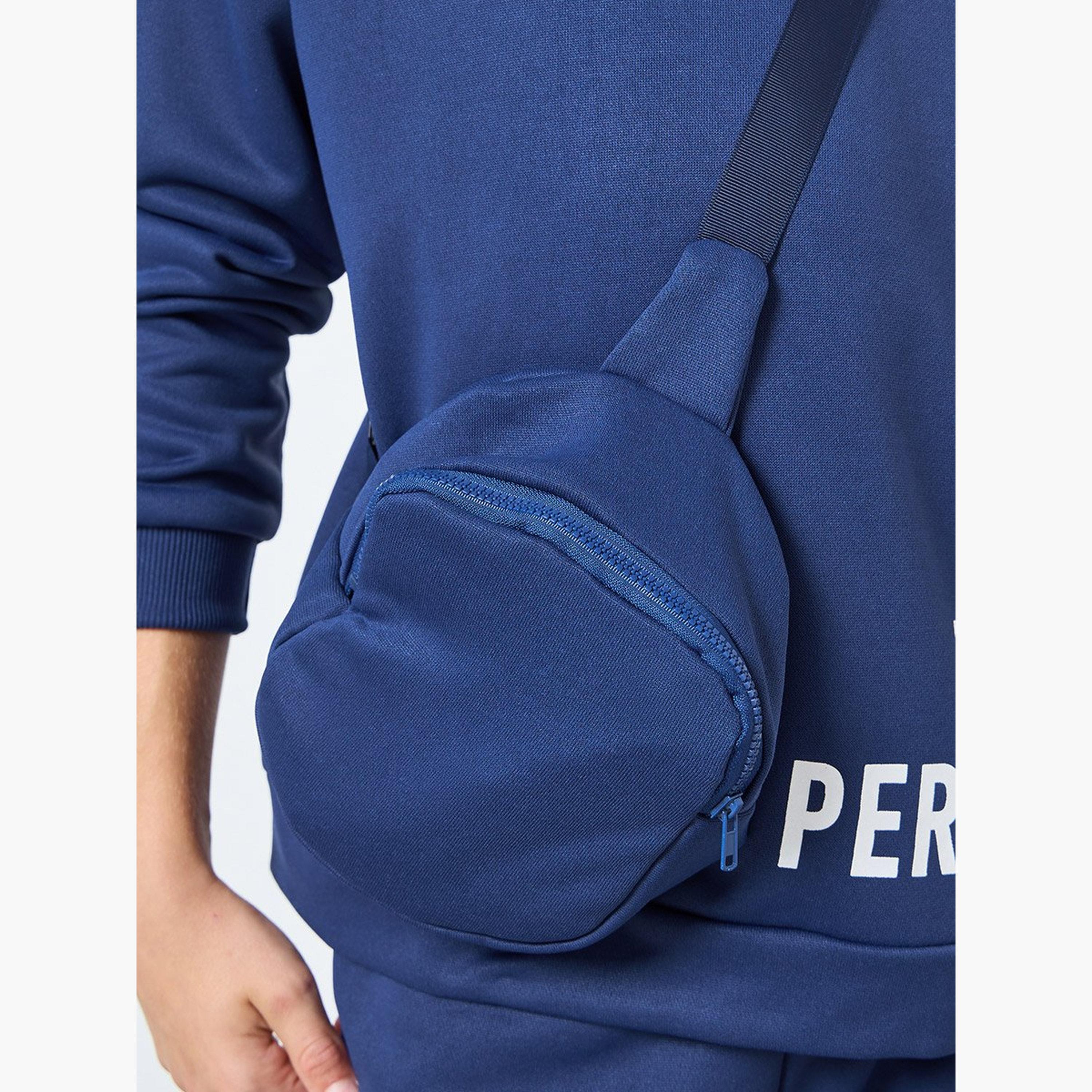 ستايلي - سويت شيرت وبنطال رياضي بطبعة شعار مع شنطة كتف-boys-clothing-setsandcoords-image-3