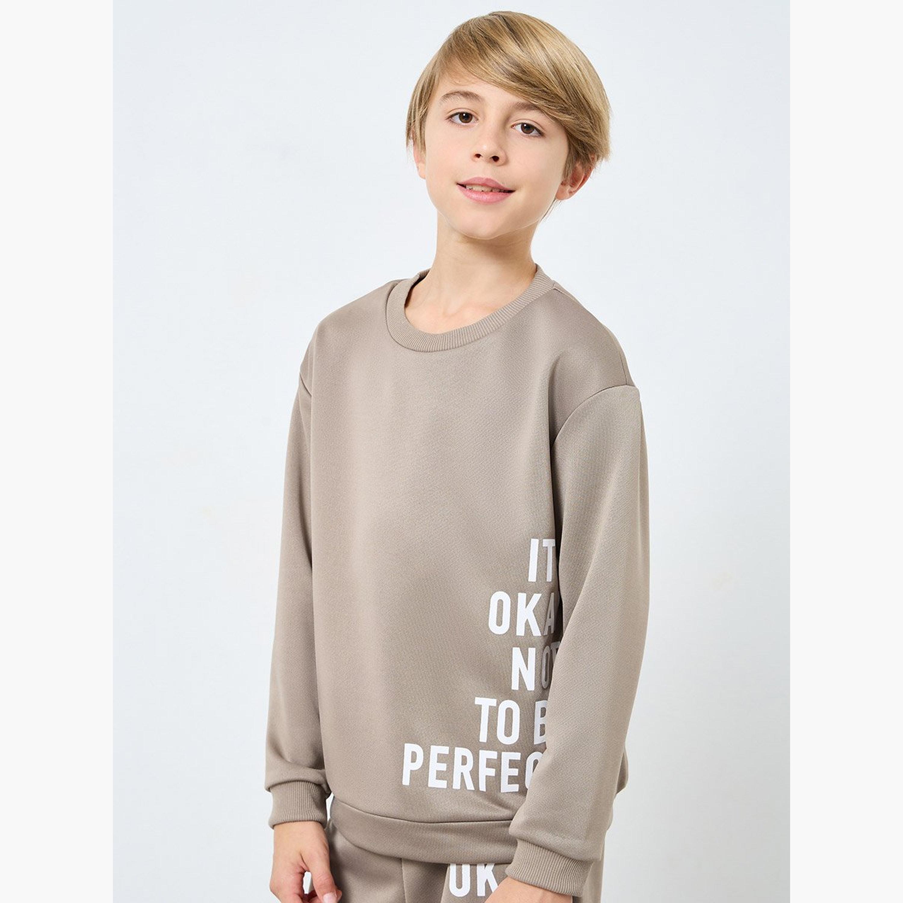 Styli Slogan Print Sweatshirt and Joggers Set with Sling Bag-boys-clothing-setsandcoords-image-2