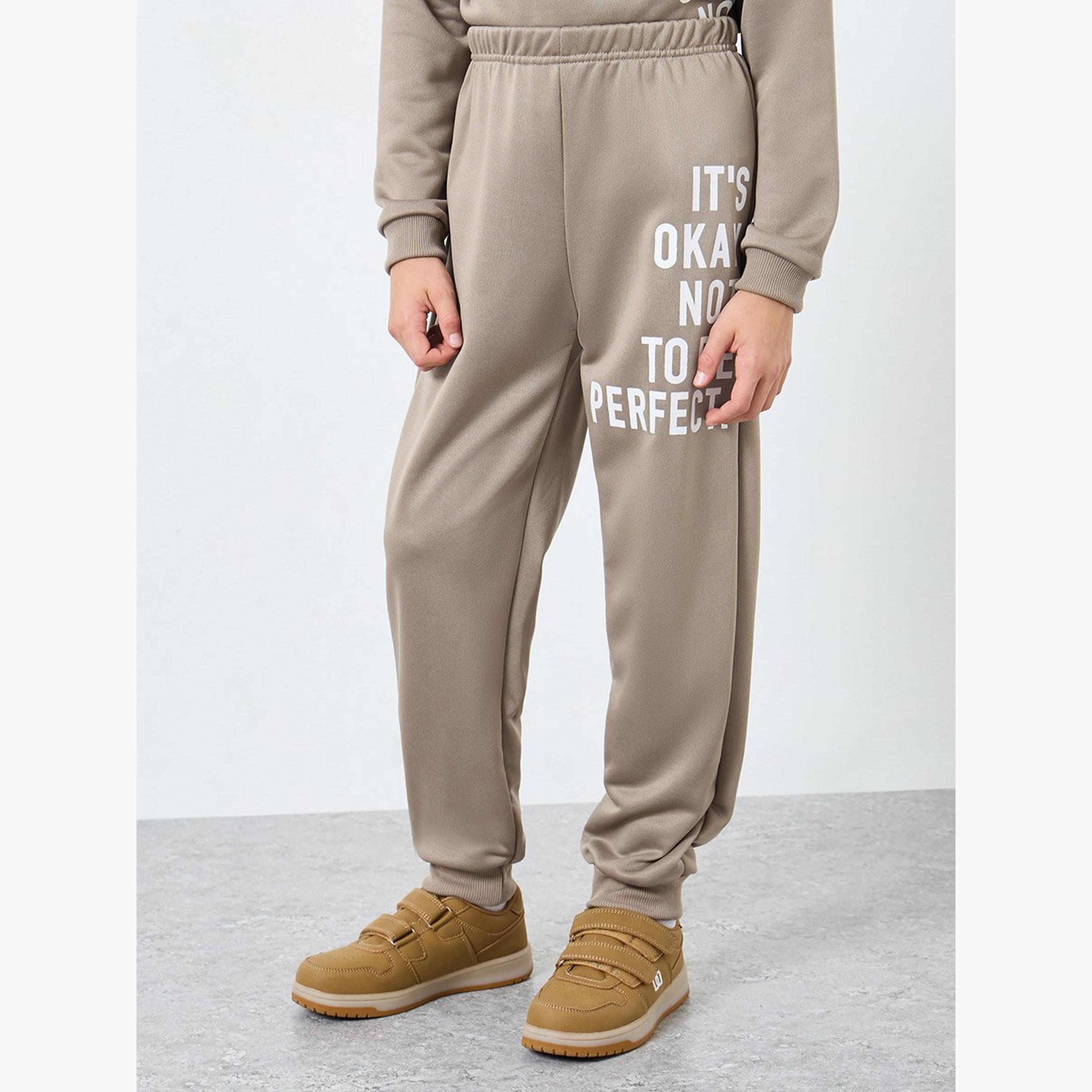 Styli Slogan Print Sweatshirt and Joggers Set with Sling Bag-boys-clothing-setsandcoords-image-6