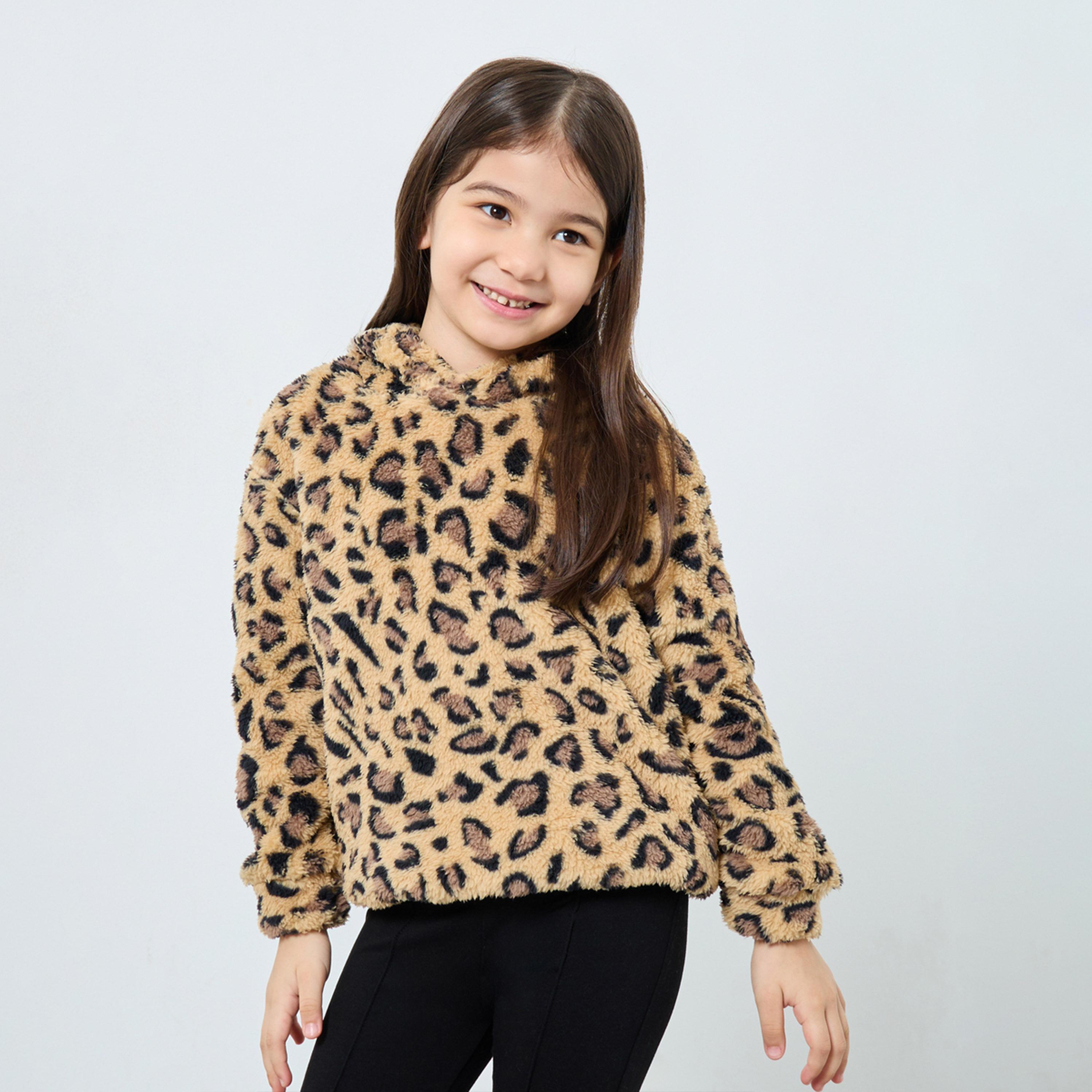 ستايلي - هودي بطبعة حيوانات من الفرو الصناعي للبنات-girls-clothing-winterwear-jacketsandcoats-image-1
