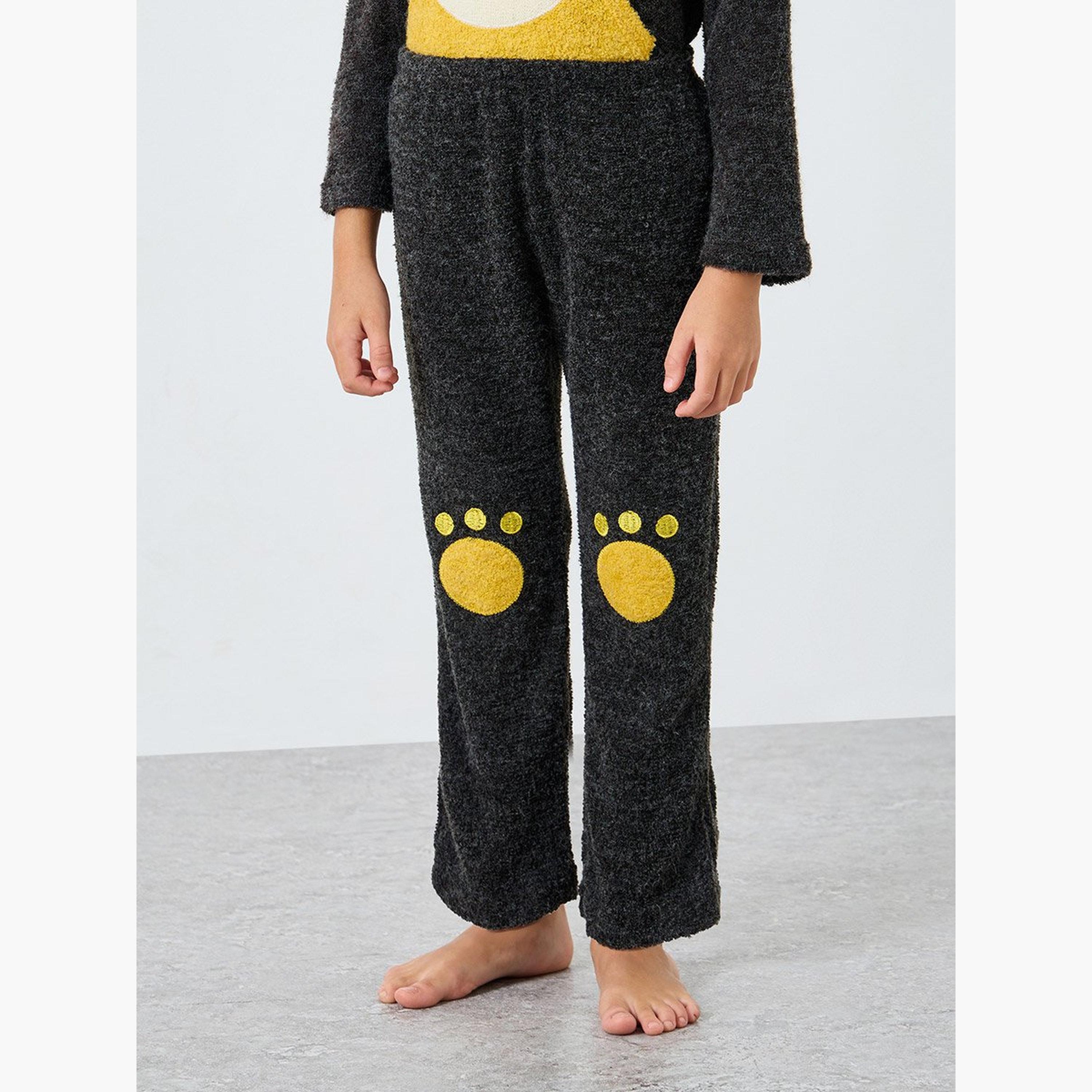 طقم من بنطال بيجاما وتيشيرت بطبعة جرافيك-boys-clothing-nightwear-image-5