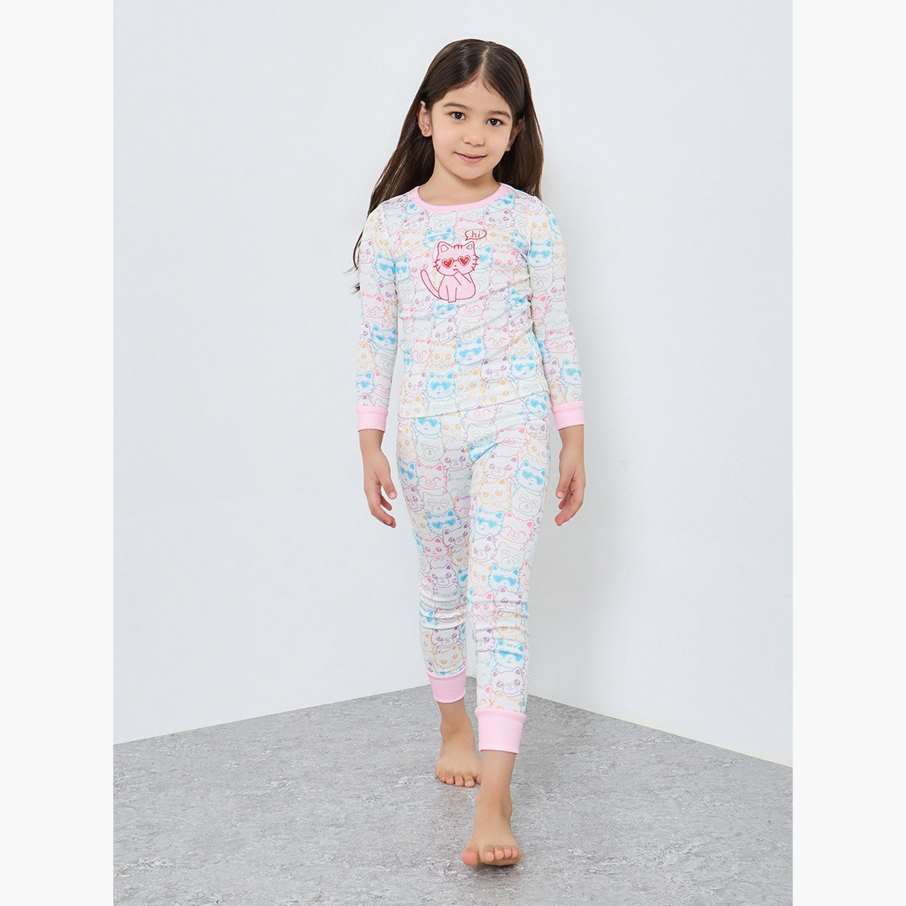 طقم من بنطال بيجاما وتيشيرت بطبعة جرافيك-girls-clothing-nightwear-image-1