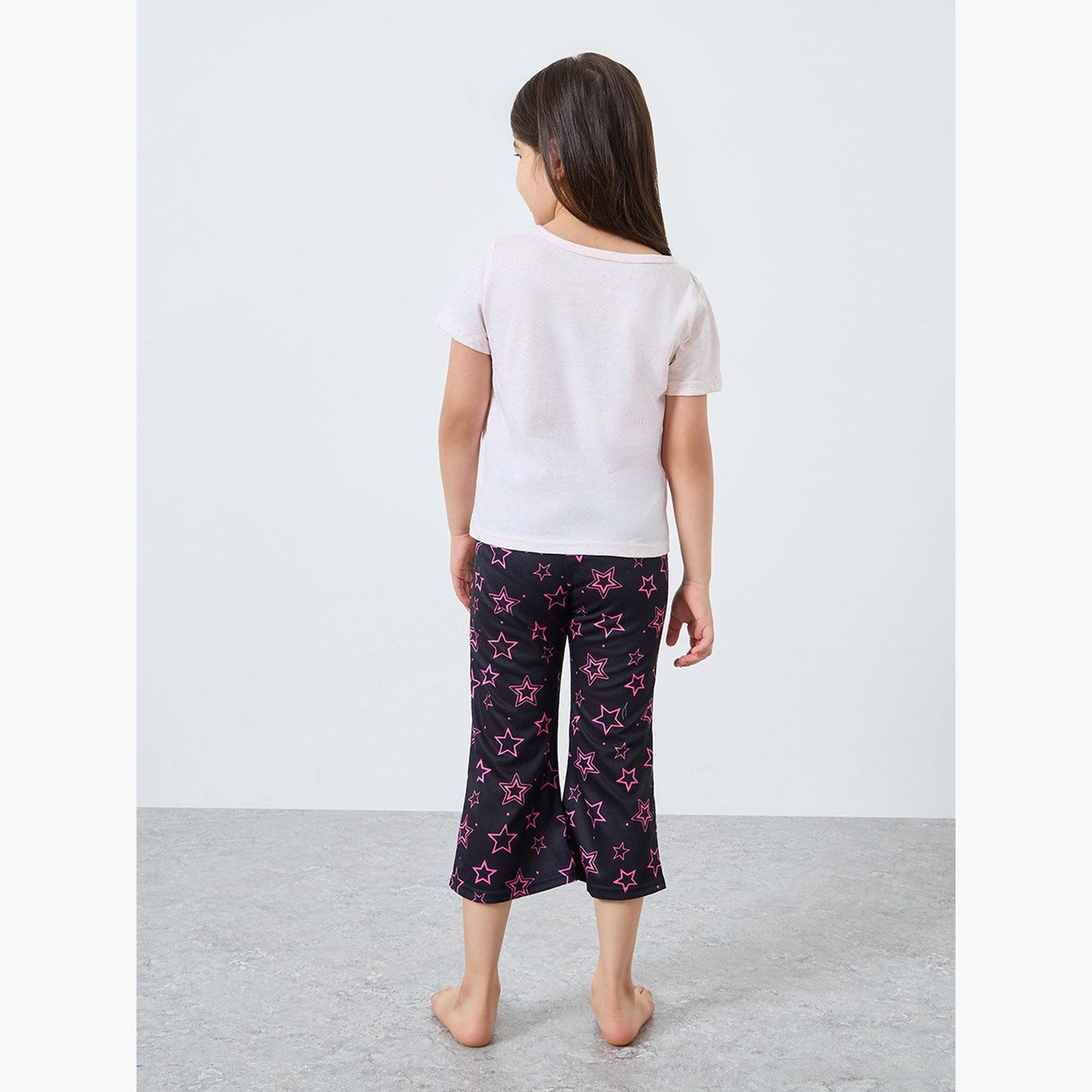 طقم من بنطال وتيشيرت بطبعة جرافيك-girls-clothing-nightwear-image-4