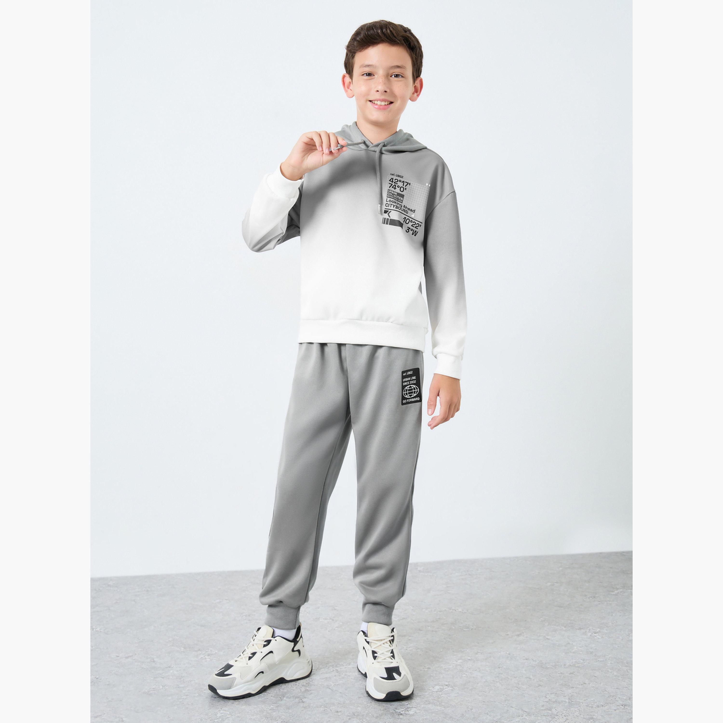 ستايلي - طقم هودي وبنطال رياضي رمادي اللون للأولاد-boys-clothing-setsandcoords-image-1