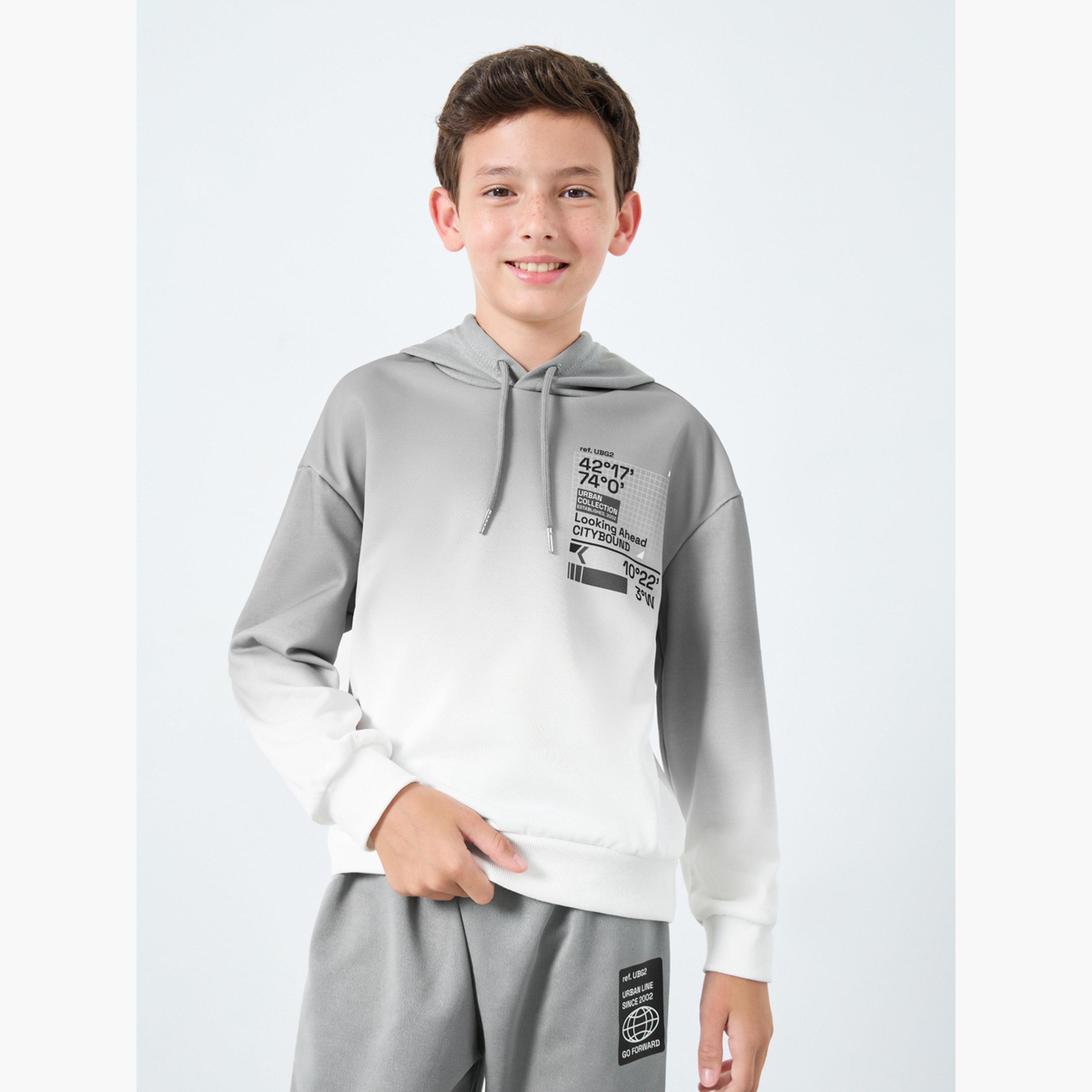 ستايلي - طقم هودي وبنطال رياضي رمادي اللون للأولاد-boys-clothing-setsandcoords-image-2