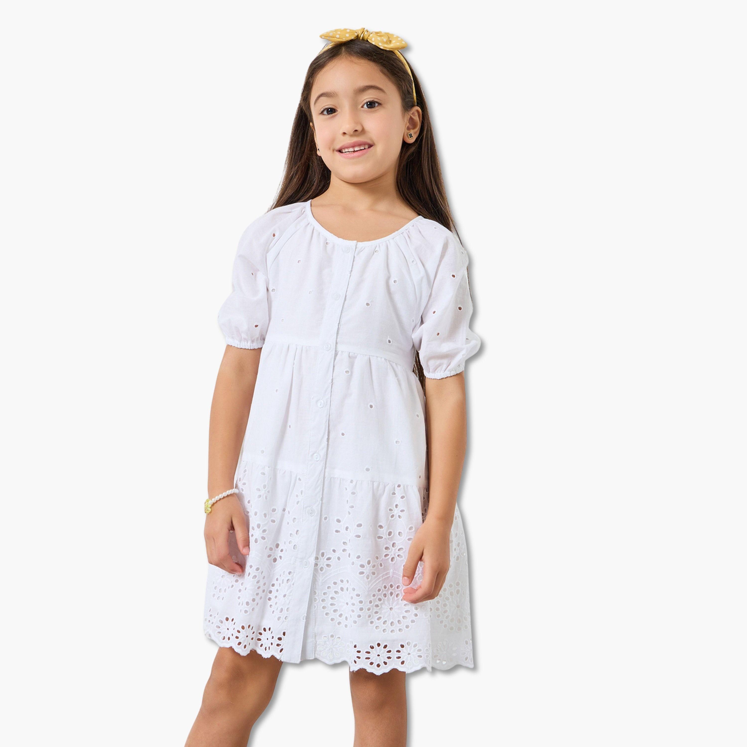 فستان قصير بحافة واسعة وتفاصيل مفرغة-girls-clothing-dressesandjumpsuits-image-1