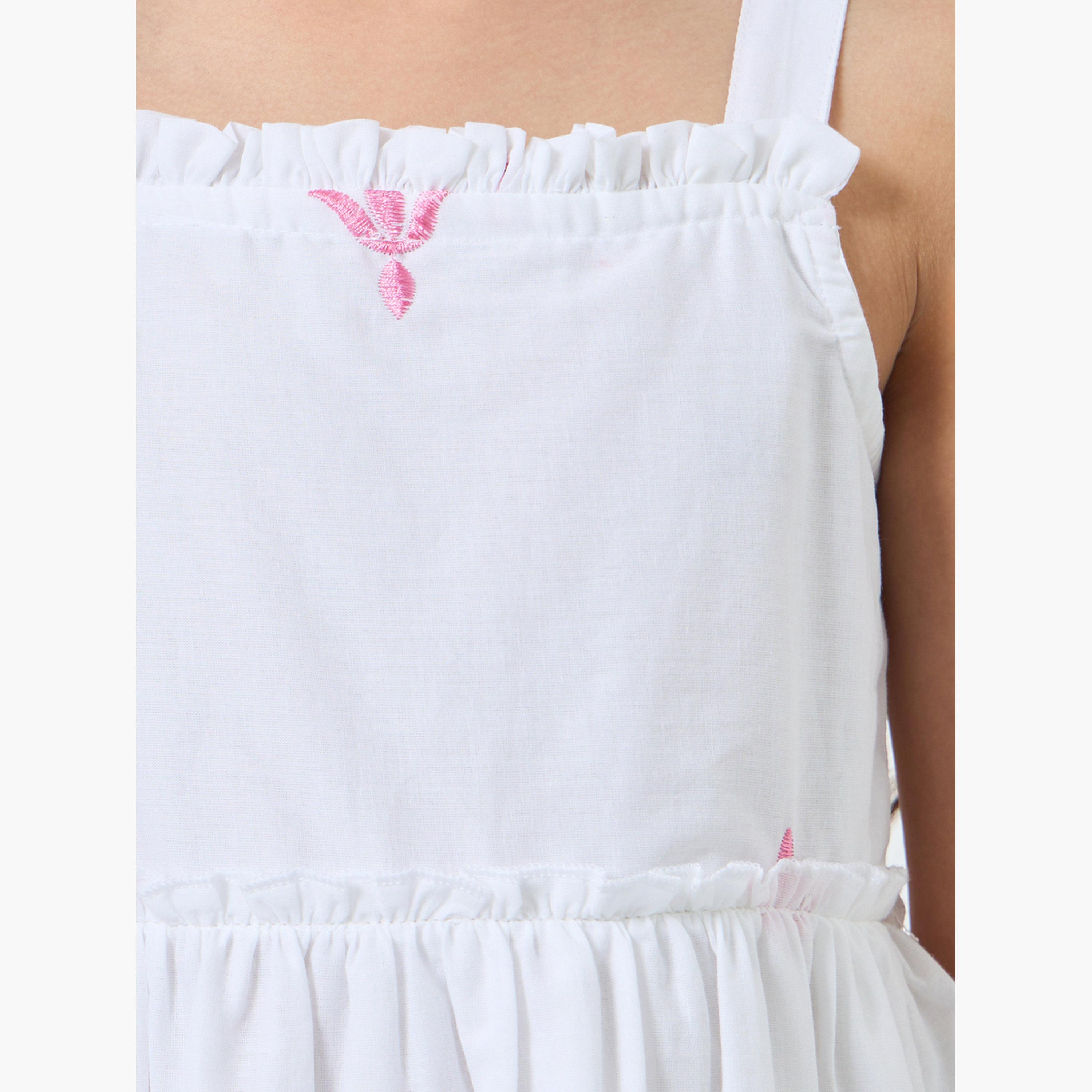فستان بحافة واسعة بحمالات وحاشية مُطرّزة-girls-clothing-dressesandjumpsuits-image-4