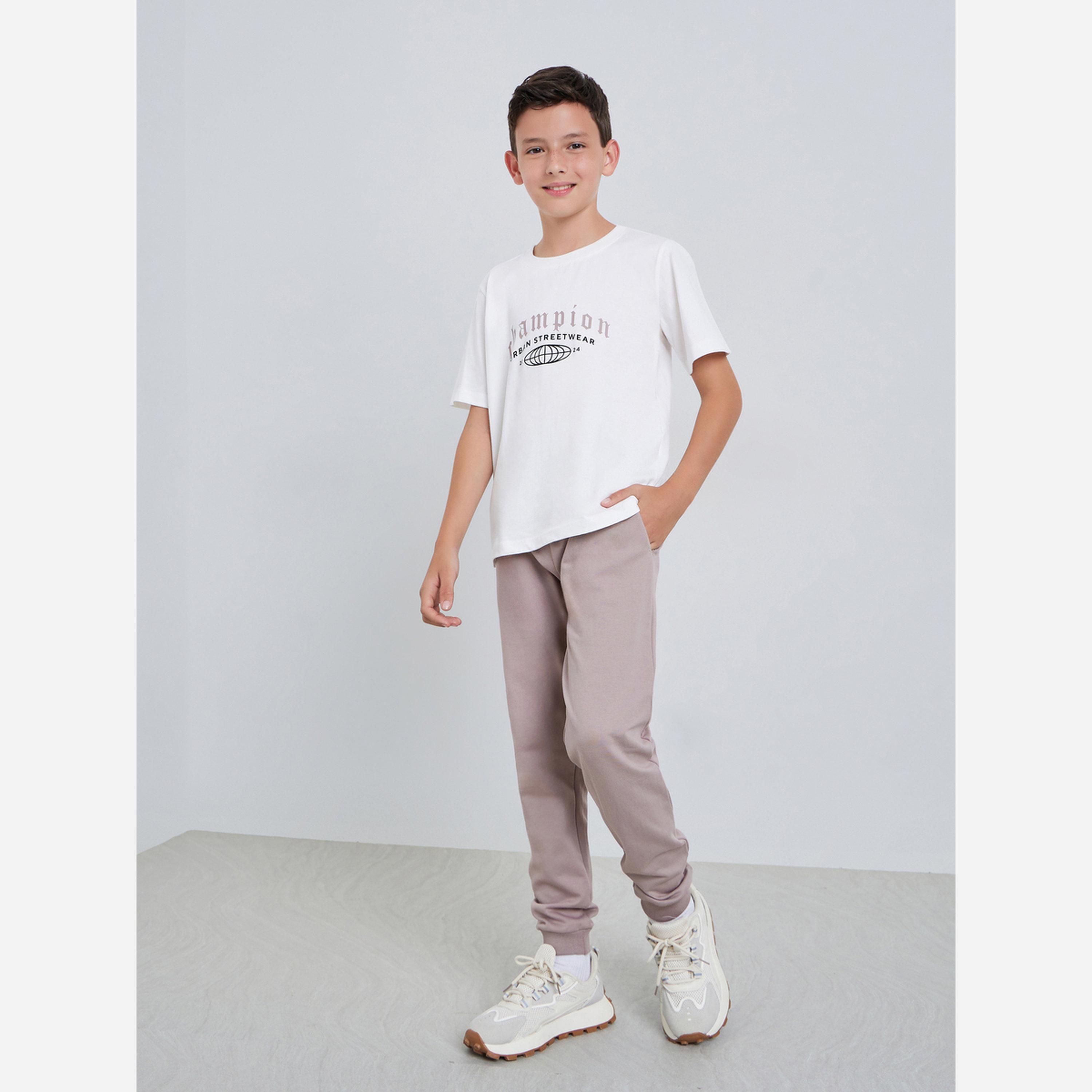 ستايلي - طقم تيشيرت قطن بطبعة وبنطال رياضي-boys-clothing-setsandcoords-image-1