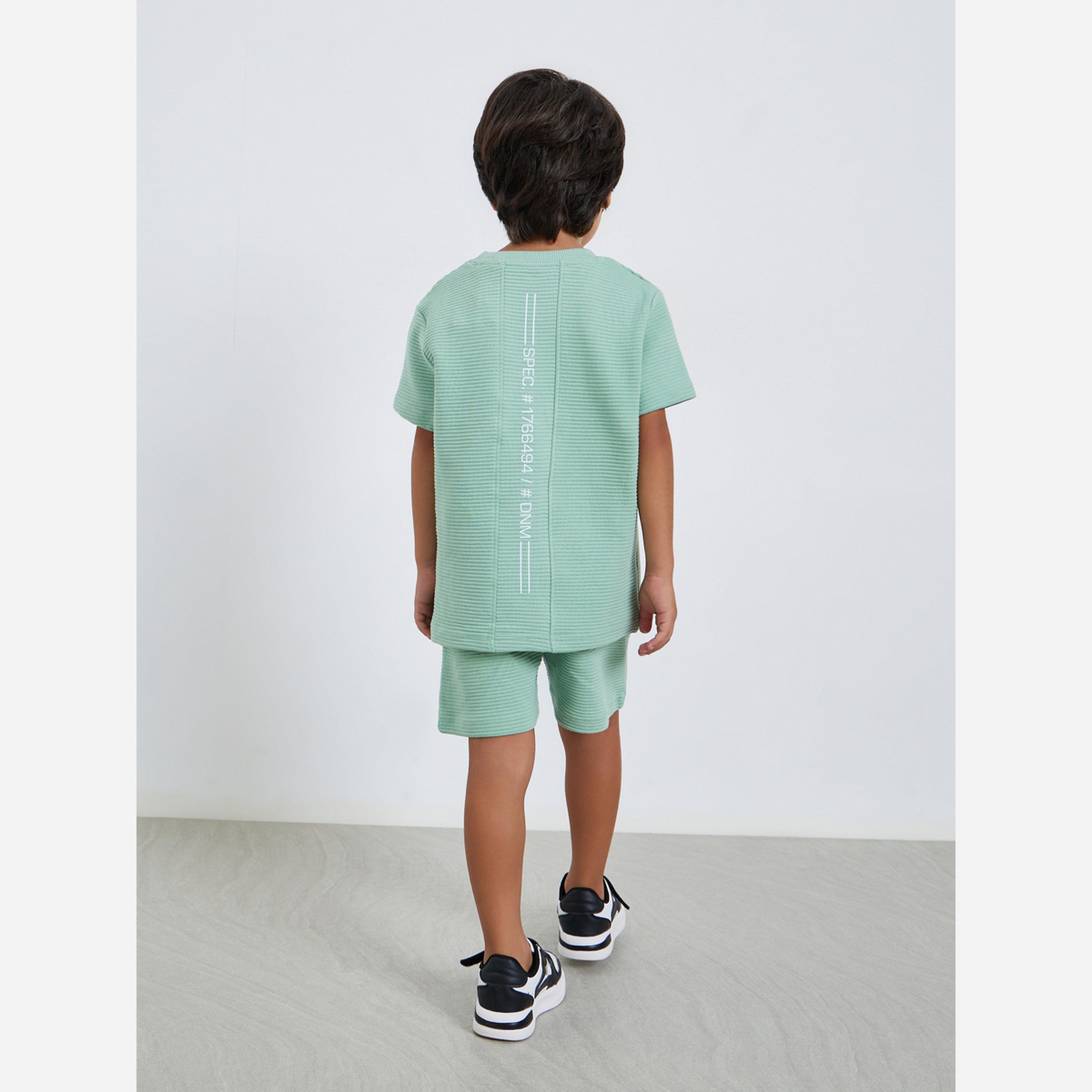 ستايلي - طقم تيشيرت وشورت قطن لون أخضر للأولاد-boys-clothing-setsandcoords-image-5