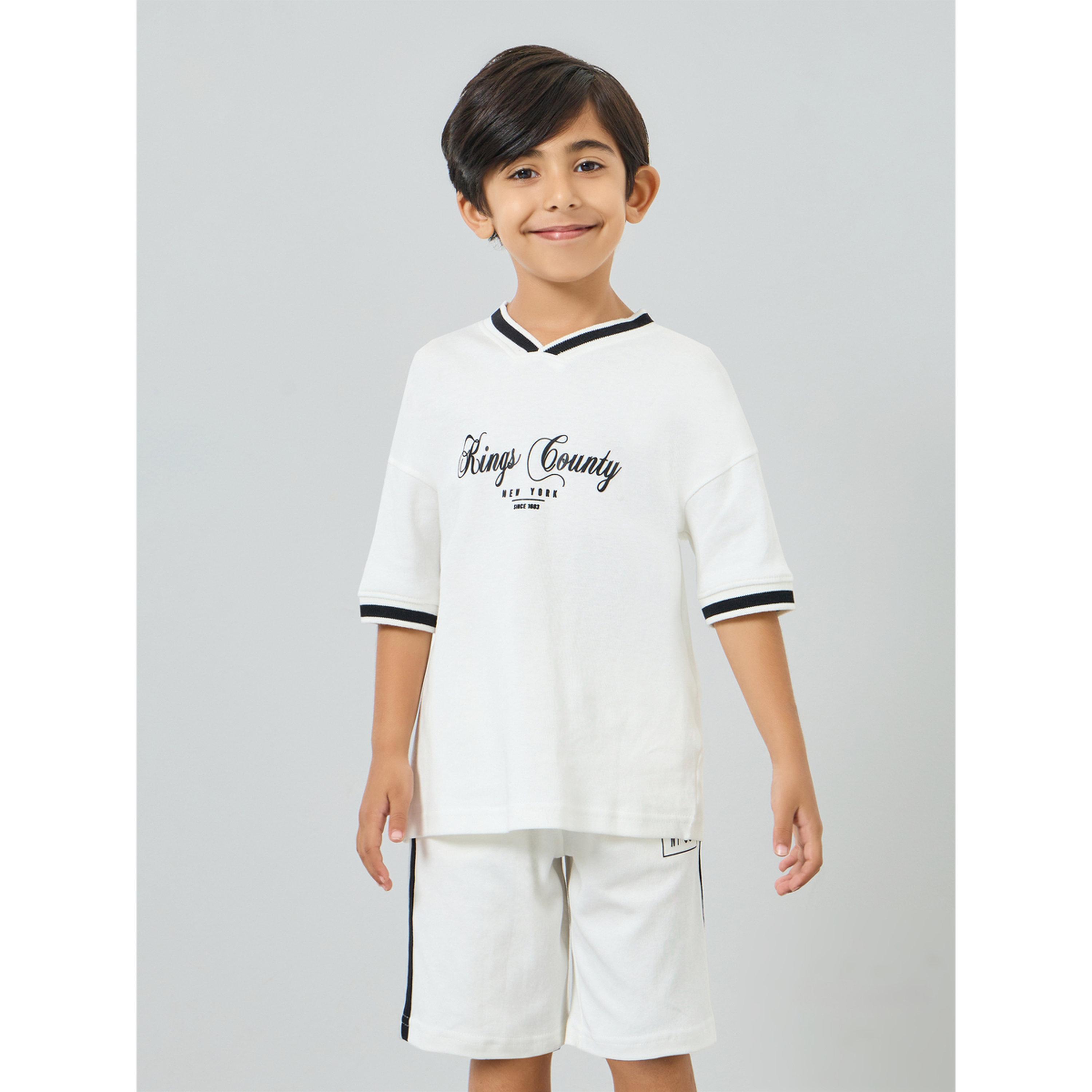 مجموعة من تيشيرت قطن أوف وايت وشورت-boys-clothing-setsandcoords-image-1
