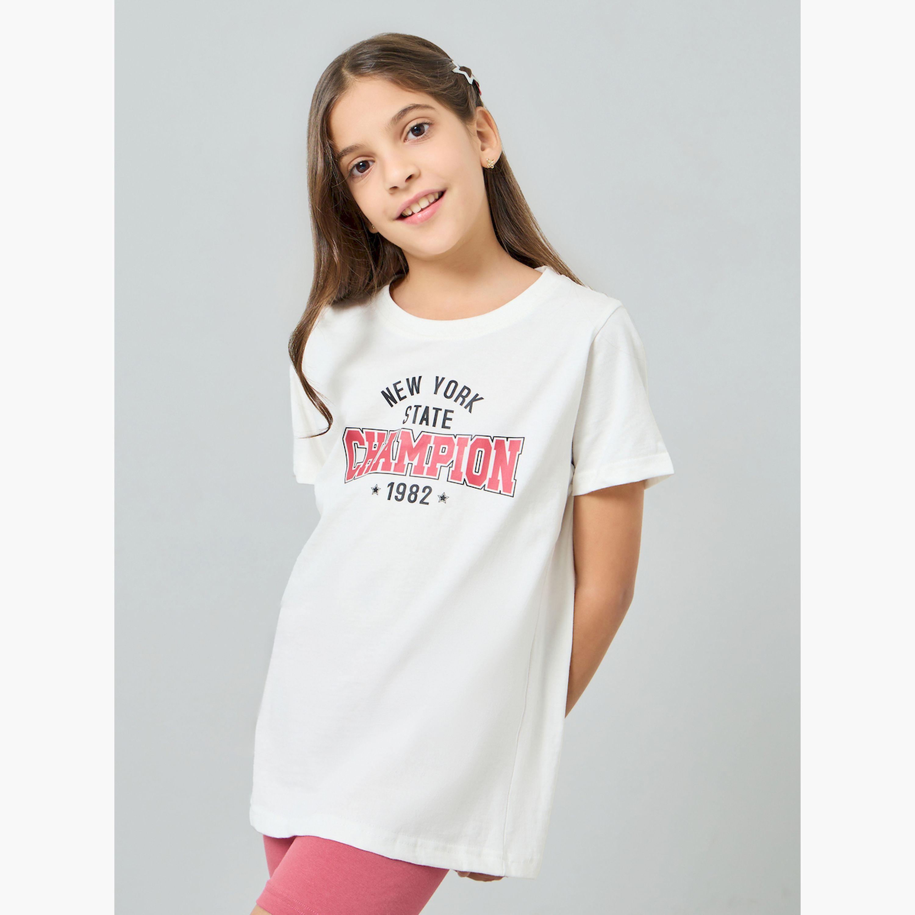 طقم من تيشيرت بطبعة جرافيك وشورت ضيق-girls-clothing-setsandcoords-image-2