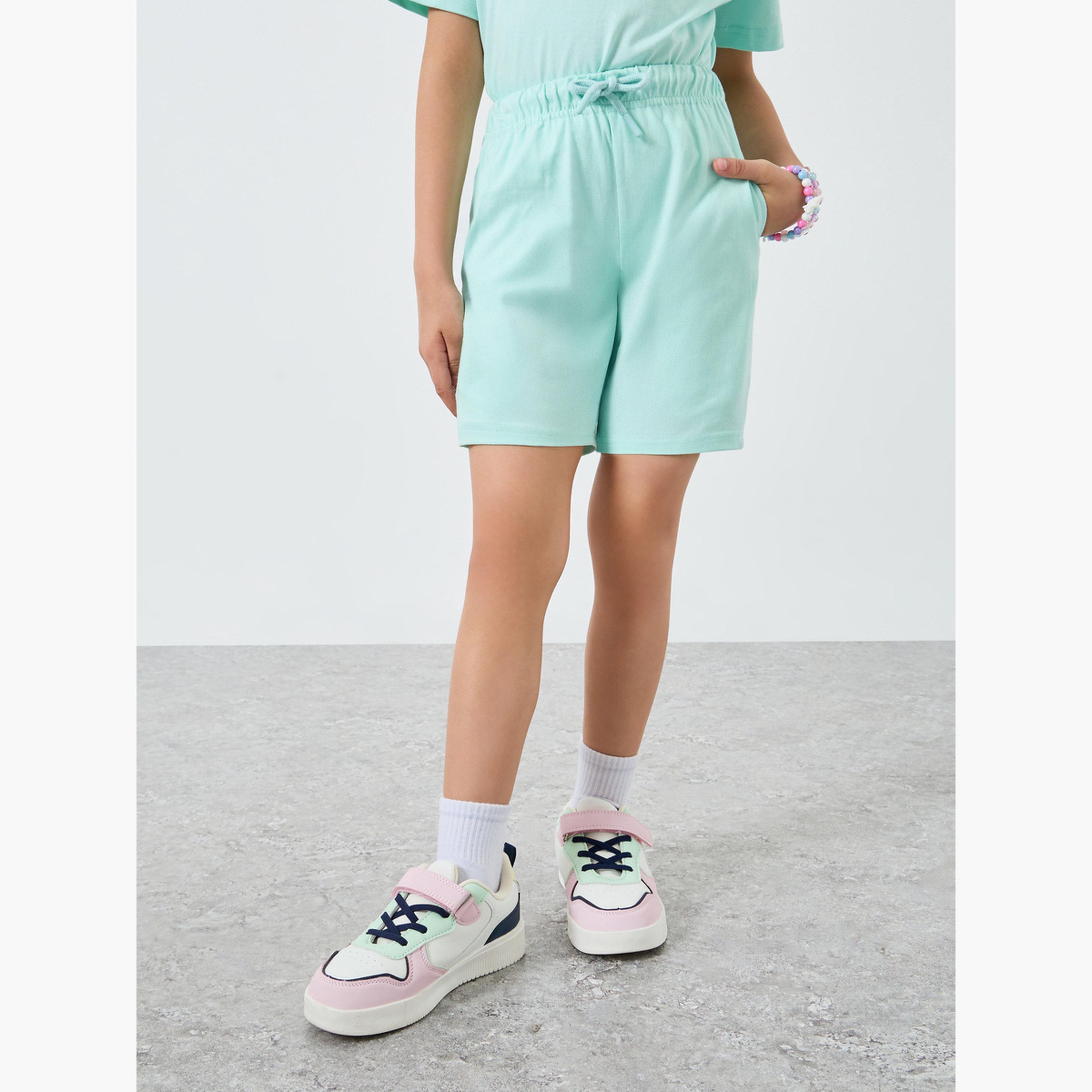 طقم شورت وتيشيرت بطبعة جرافيك للبنات-girls-clothing-setsandcoords-image-4