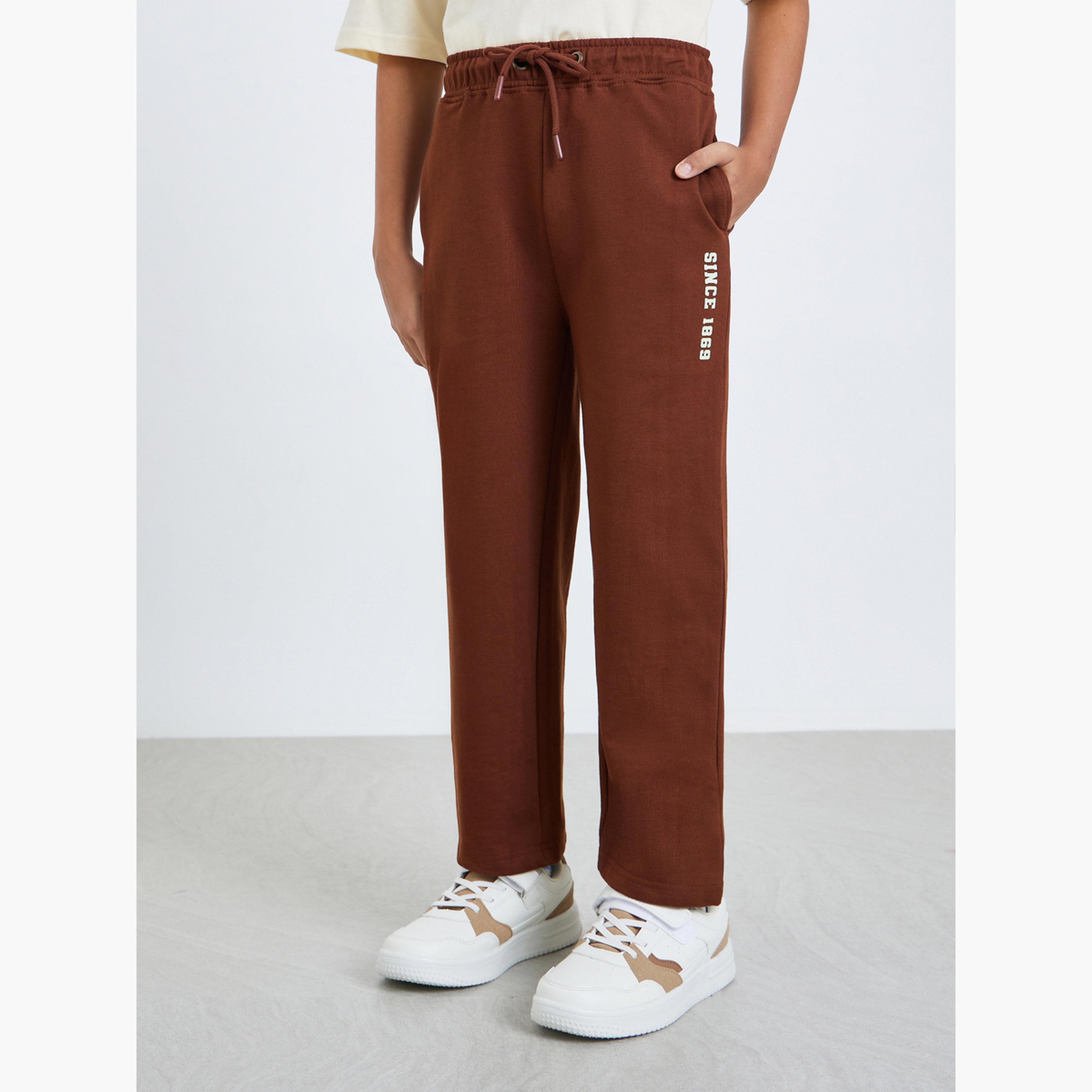 Styli Boys Beige Chicago Print T-Shirt and Brown Jogger Set-boys-clothing-setsandcoords-image-4
