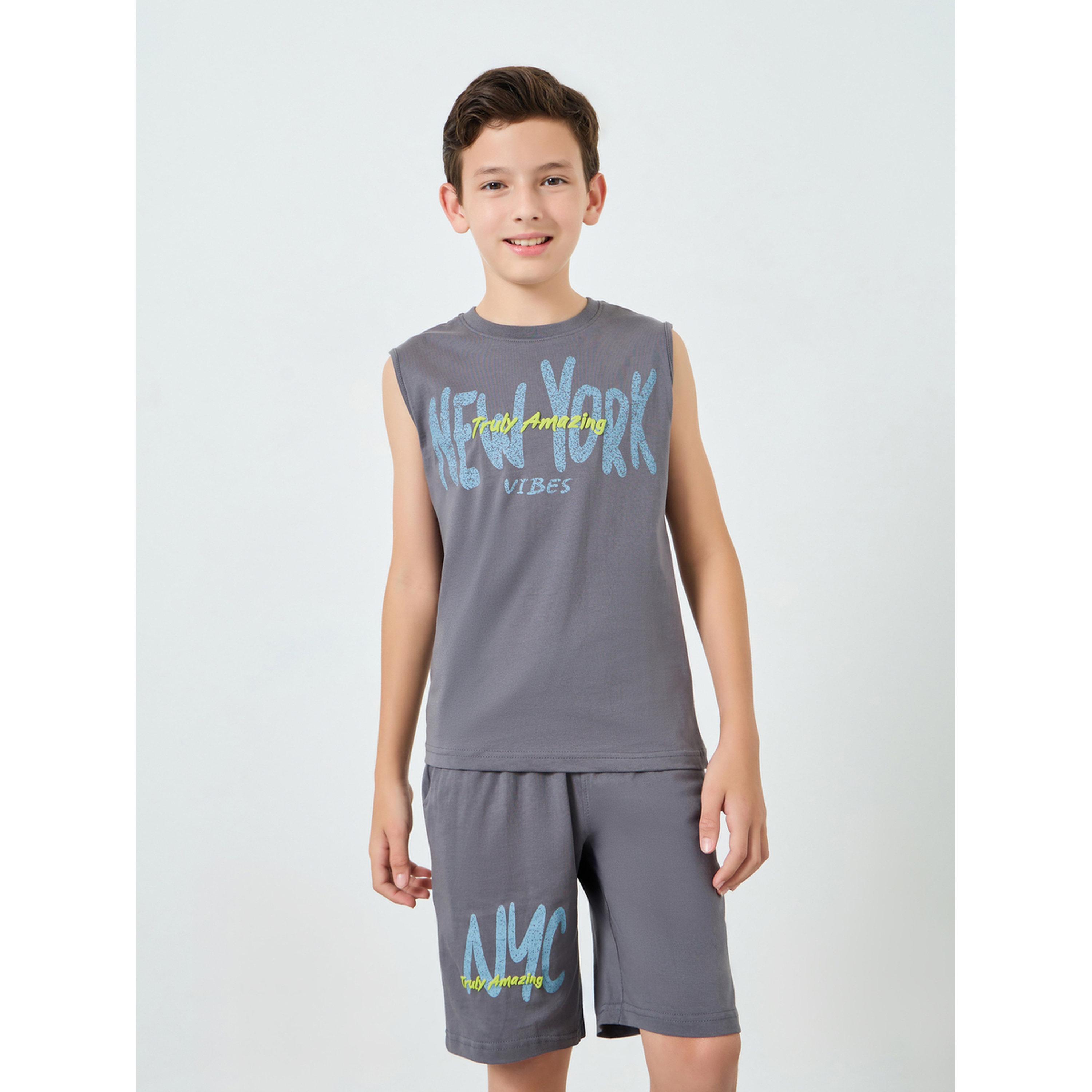 مجموعة من تيشيرت رمادي بلا أكمام بطبعة وشورت-boys-clothing-setsandcoords-image-1